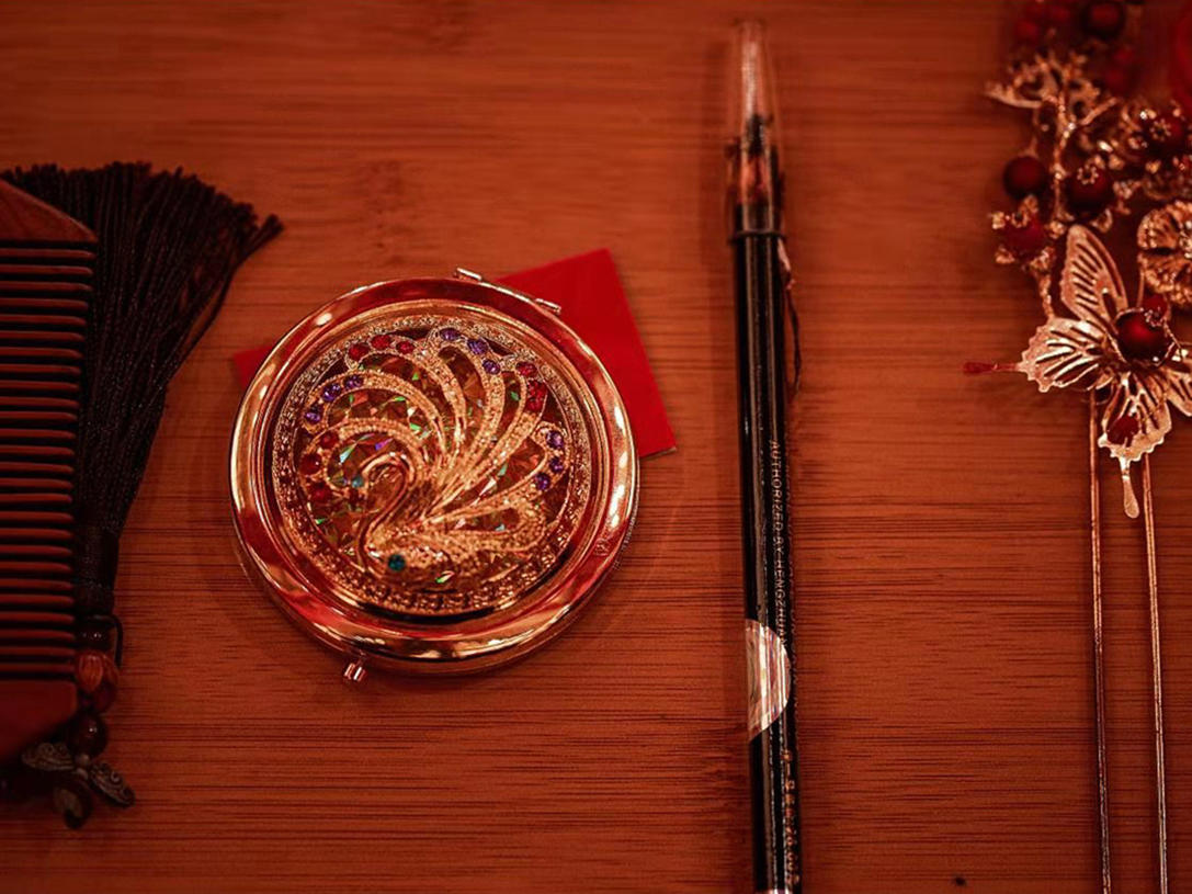 烟雨归尘，星月是你，我归山川湖海，也归你眉眼笑意