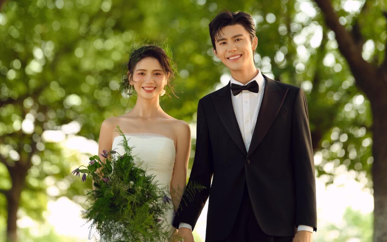 【草坪婚纱照】