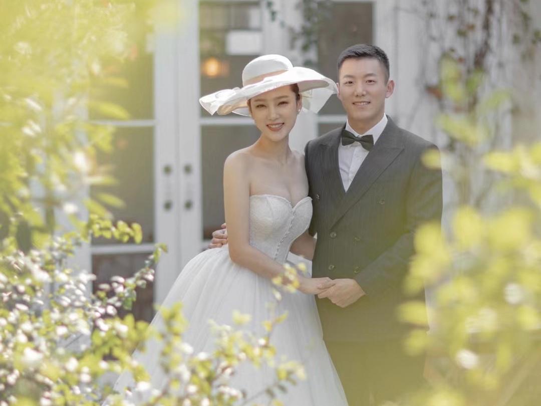 广州婚纱照跟妆化妆造型电影复古色调唯美高级妆容