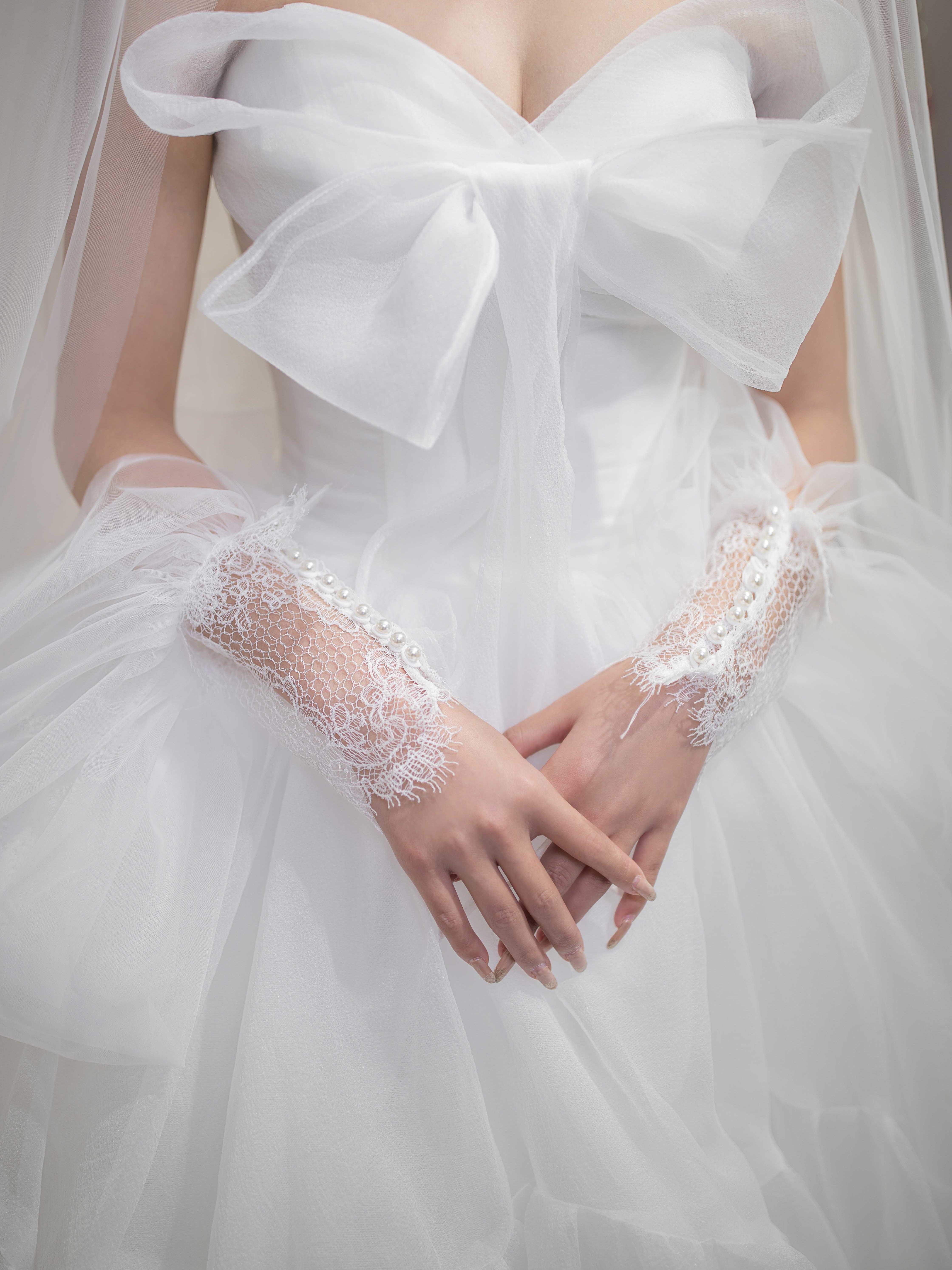 《特惠套餐》秀禾服主婚纱敬酒服2件伴娘服