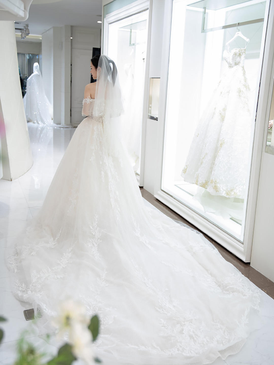 潮婚节特惠，1999元抢订轻纱系列五件套