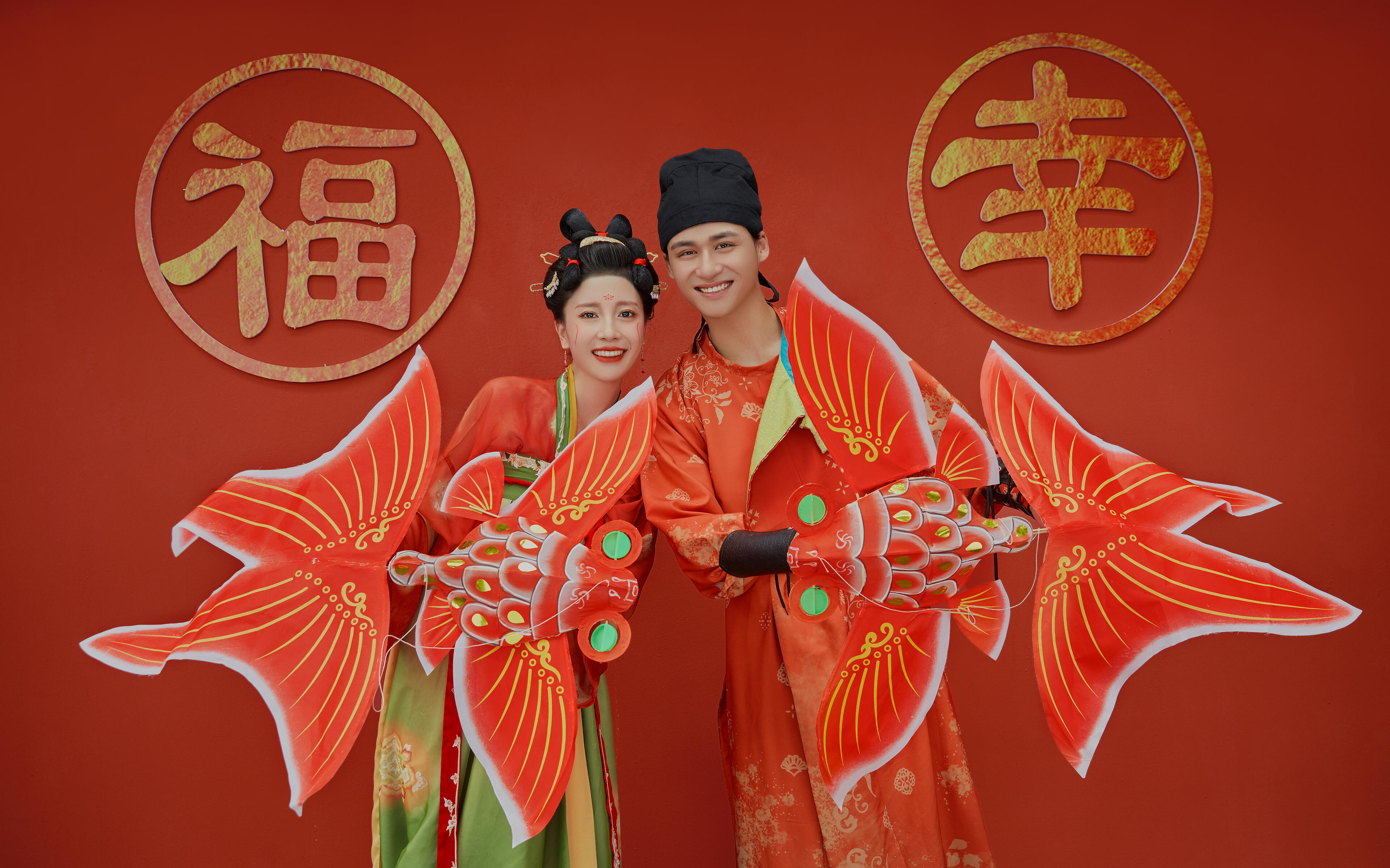 复古喜庆唐装婚纱照
