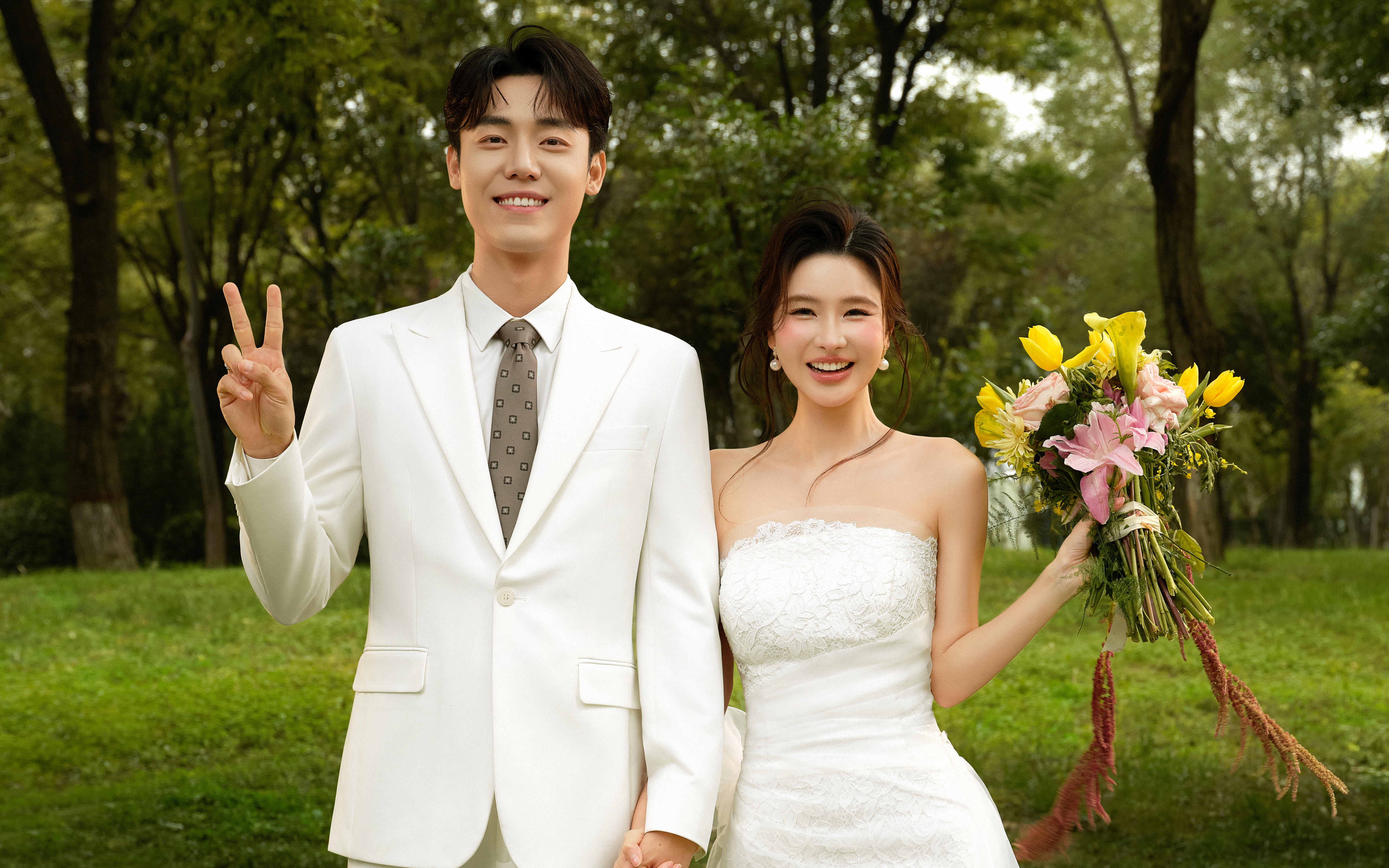 自由感万岁！年轻人的森系婚纱照就这么拍！