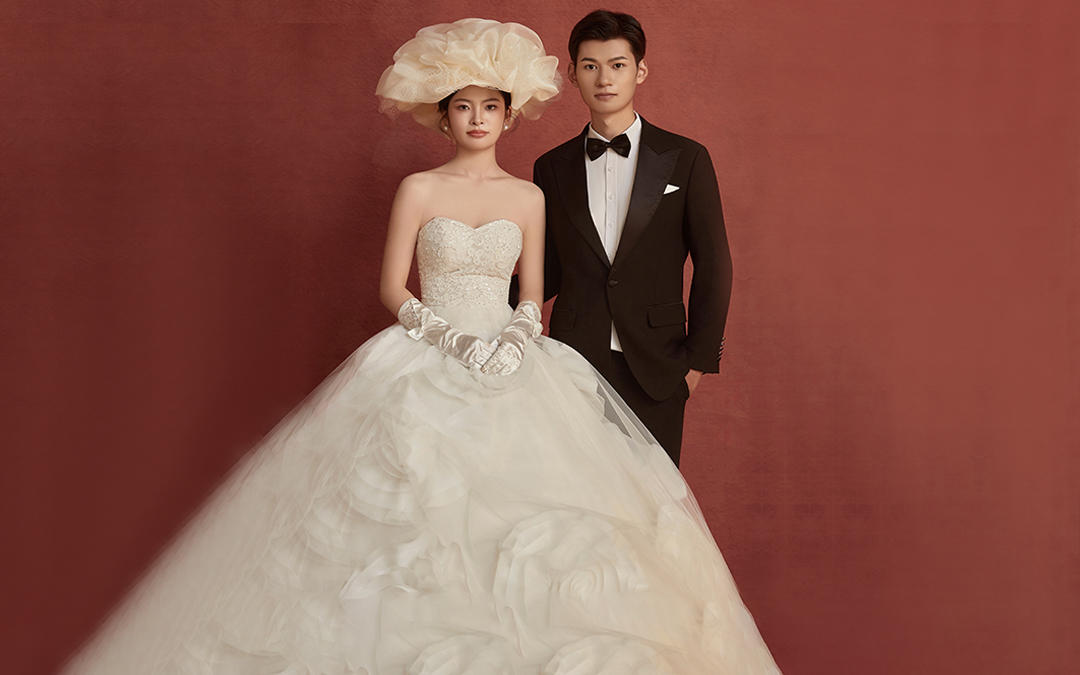 【爱琴海岸婚纱摄影】● 复古红底