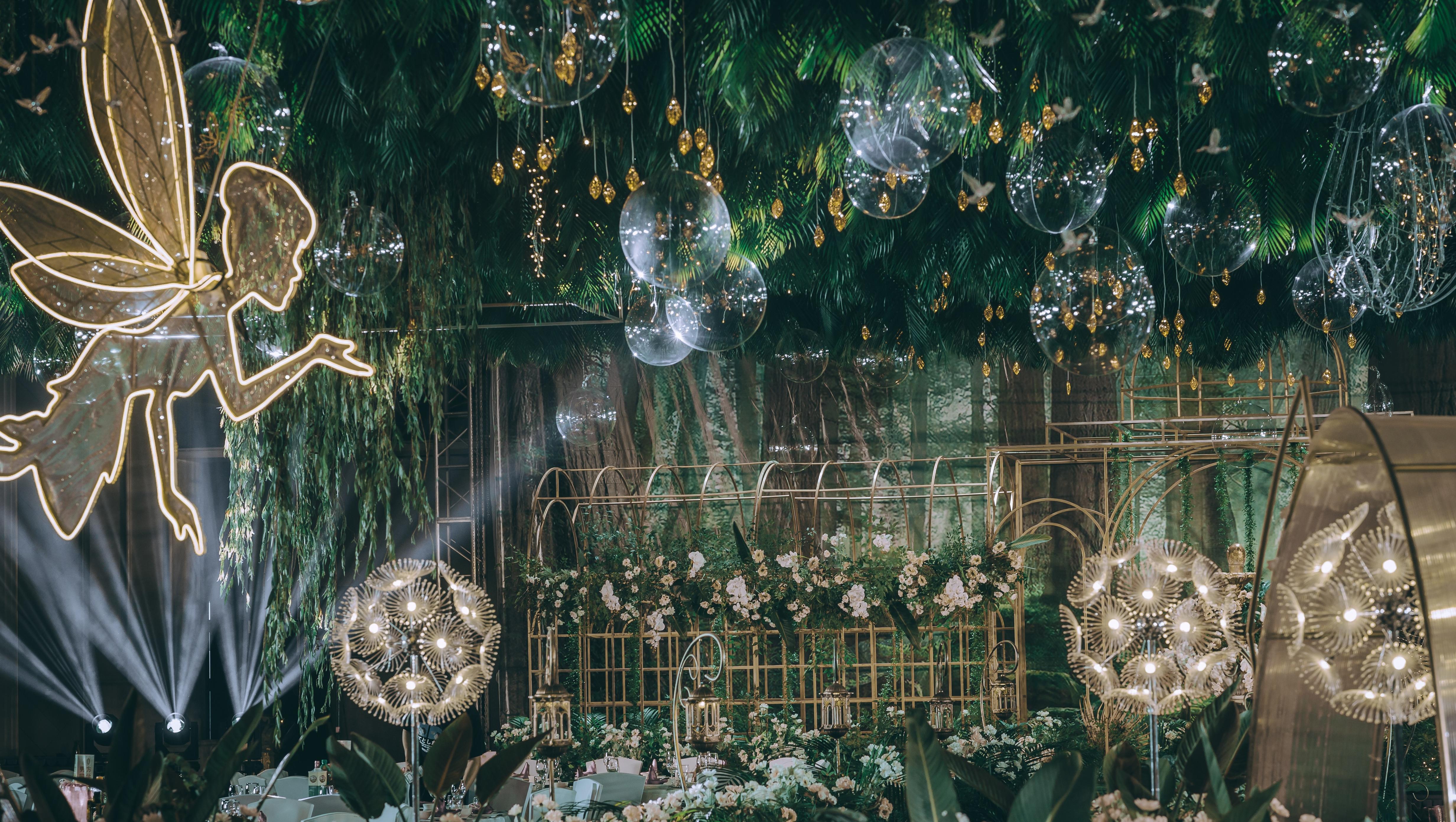 简约韩式白绿/极简秀场风