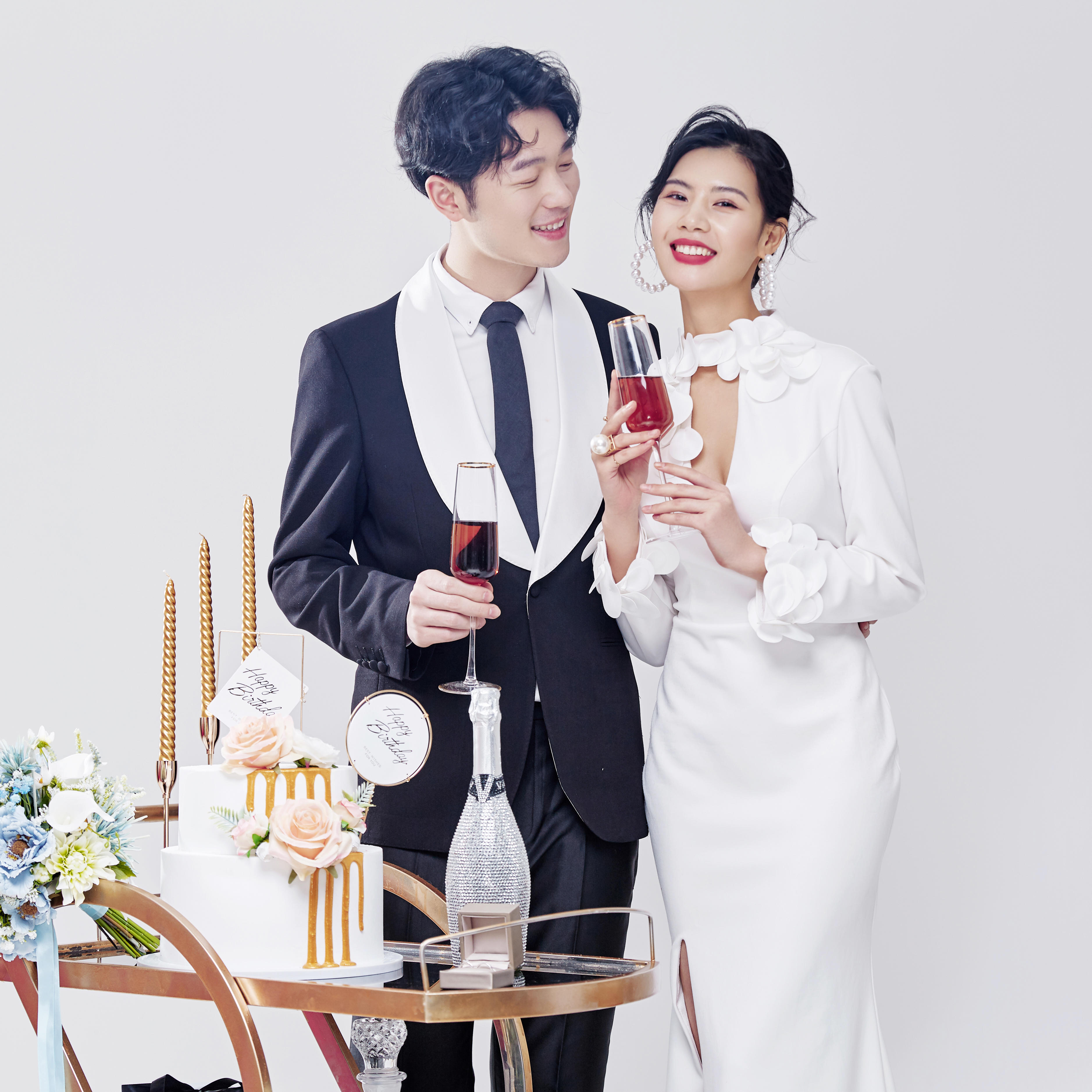 立减2000+总监拍摄+一价全包+服装任选+限时