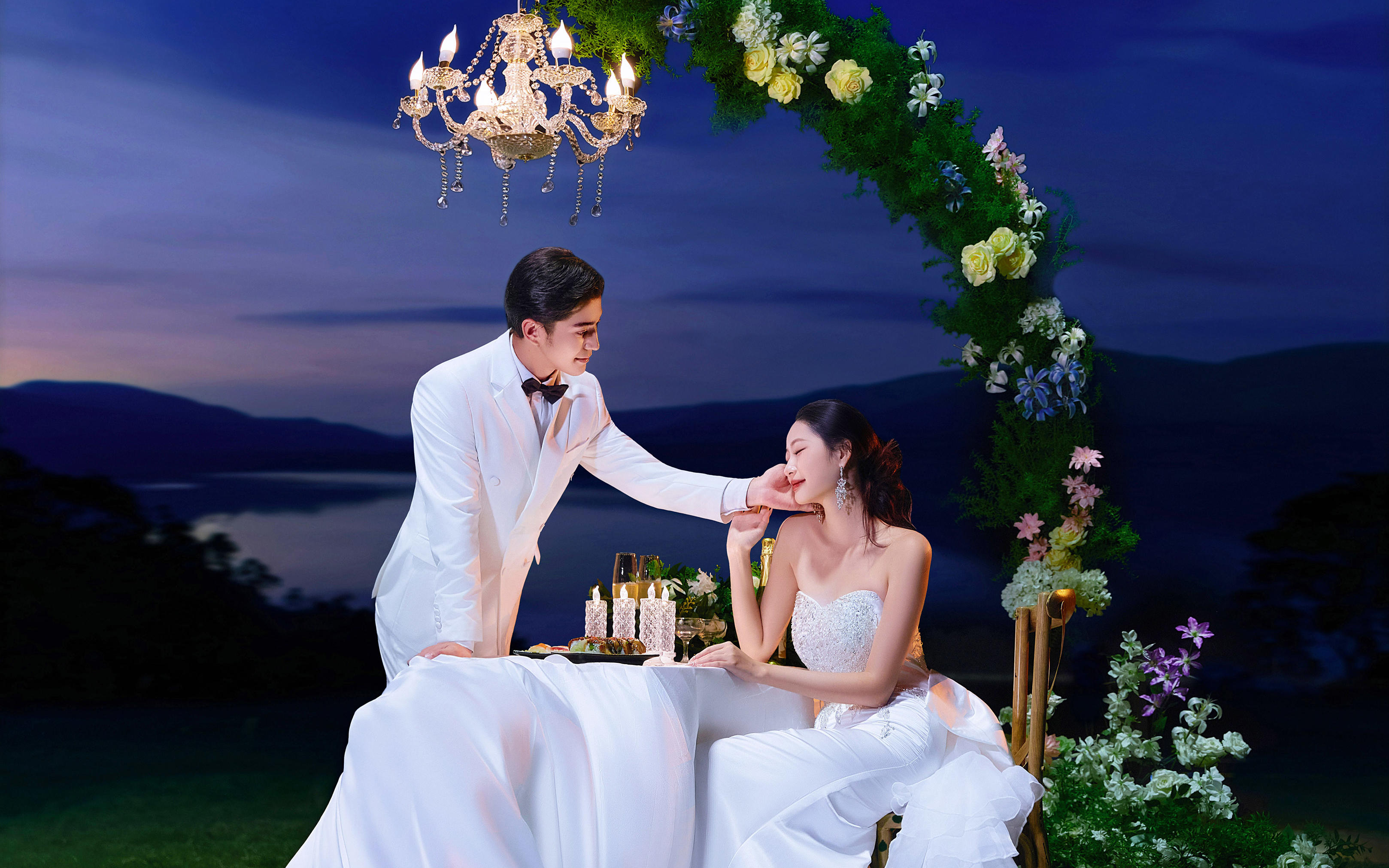 ?山頂云境婚禮｜把浪漫搬進大自然的畫卷里