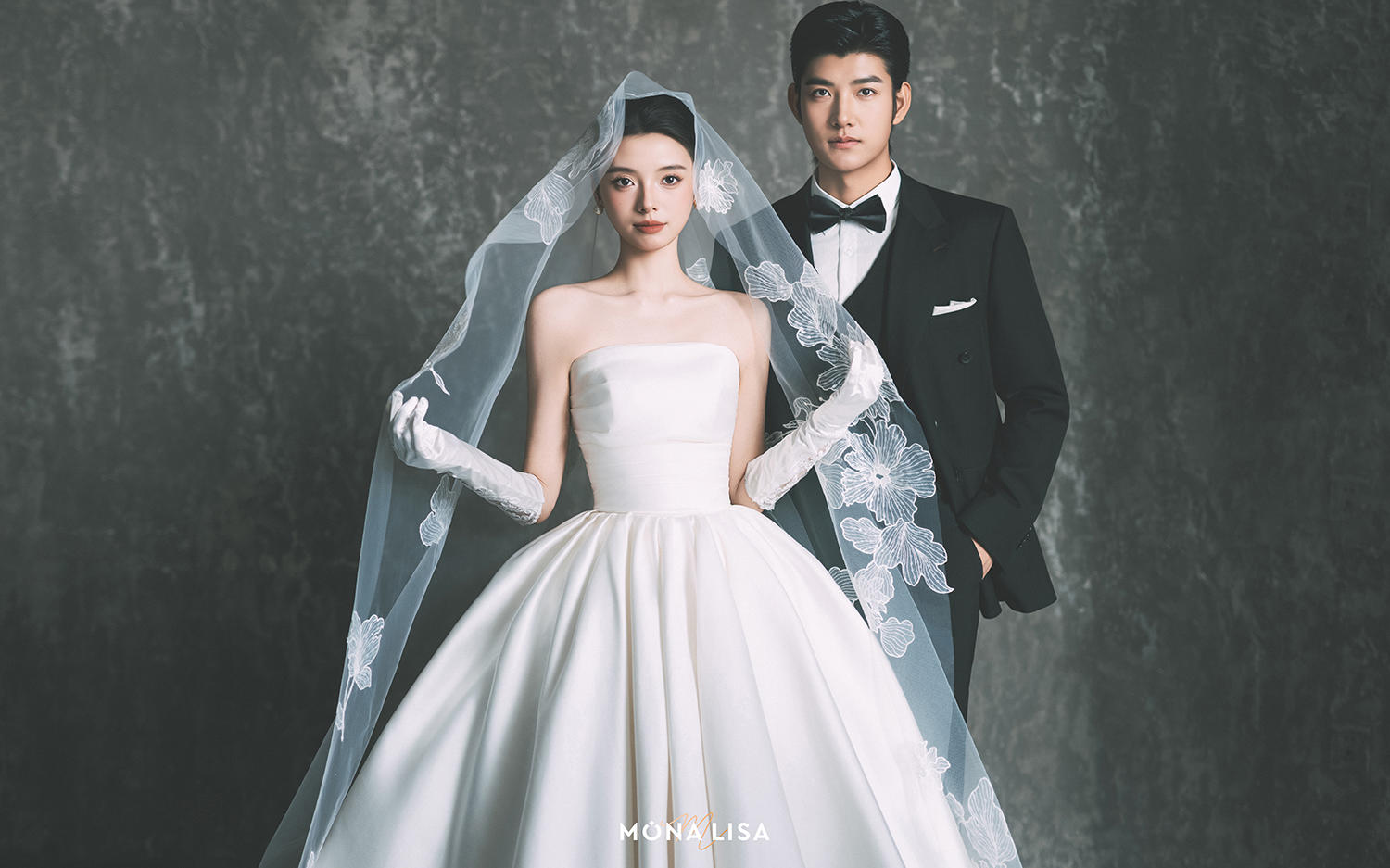 室内光影婚纱照｜浪漫又温柔的室内氛围感