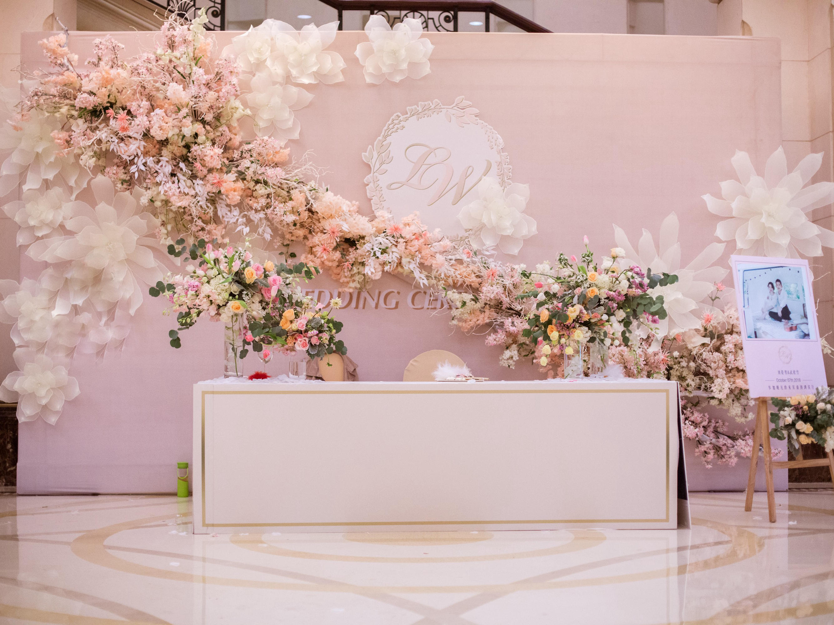 2020年香槟粉清新婚礼