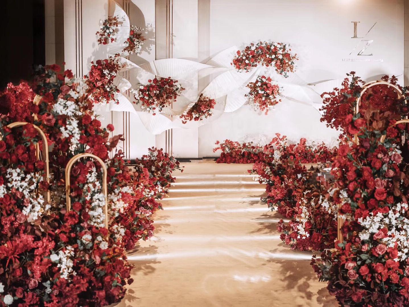 小预算简约又不失高级的红白色系婚礼