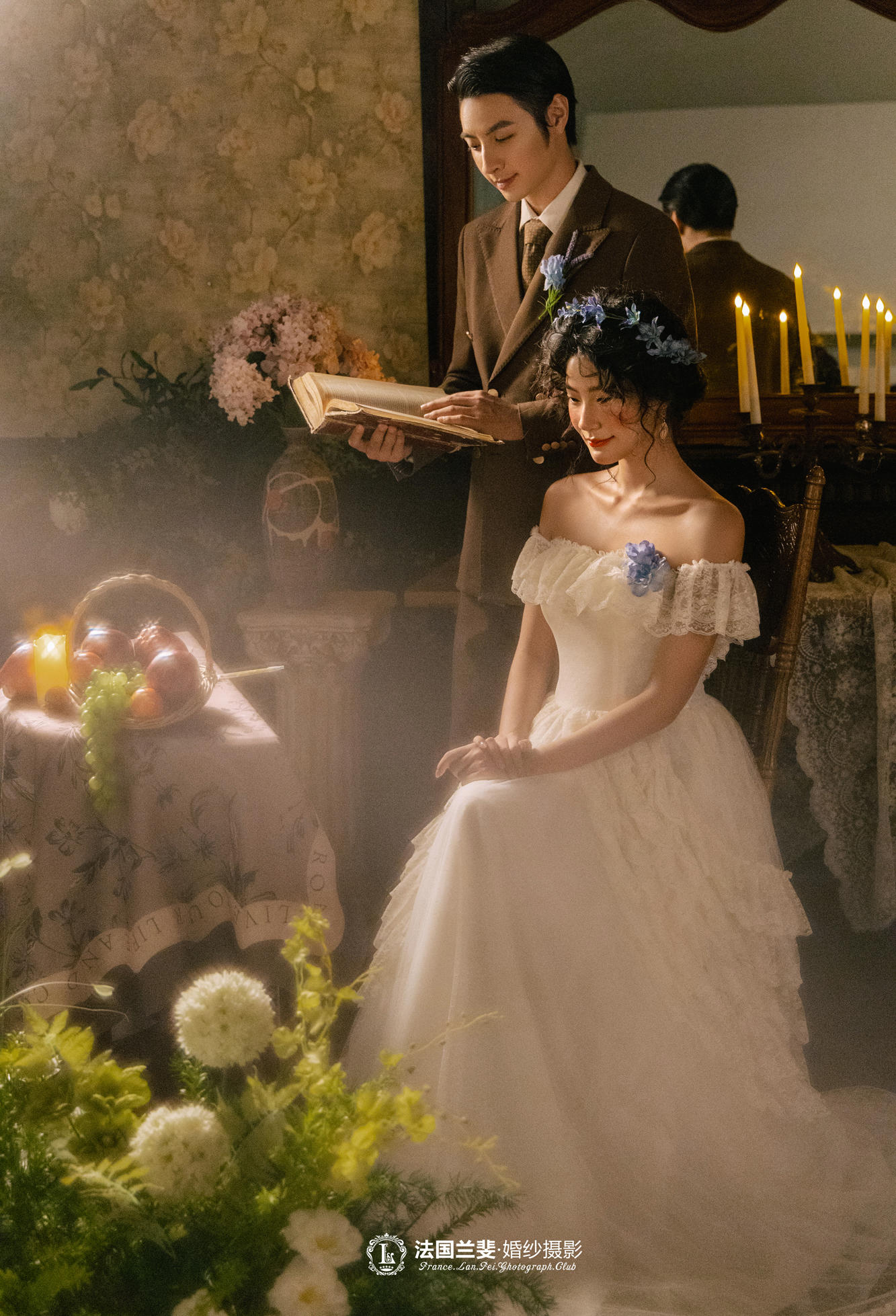 法式复古蓬纱婚纱照