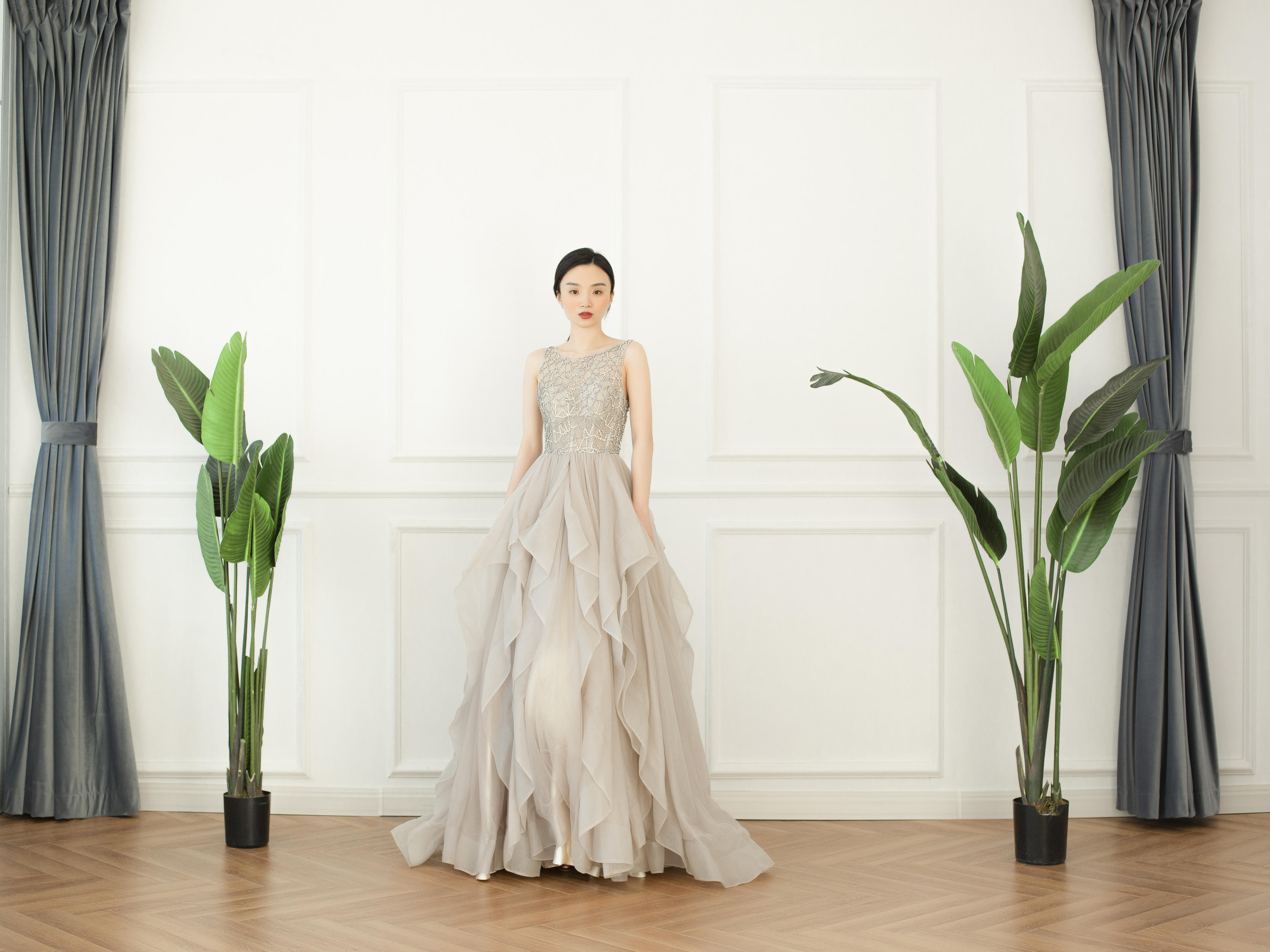 万黛【高定轻奢】秀禾（齐地纱）+拖尾主纱+敬酒服