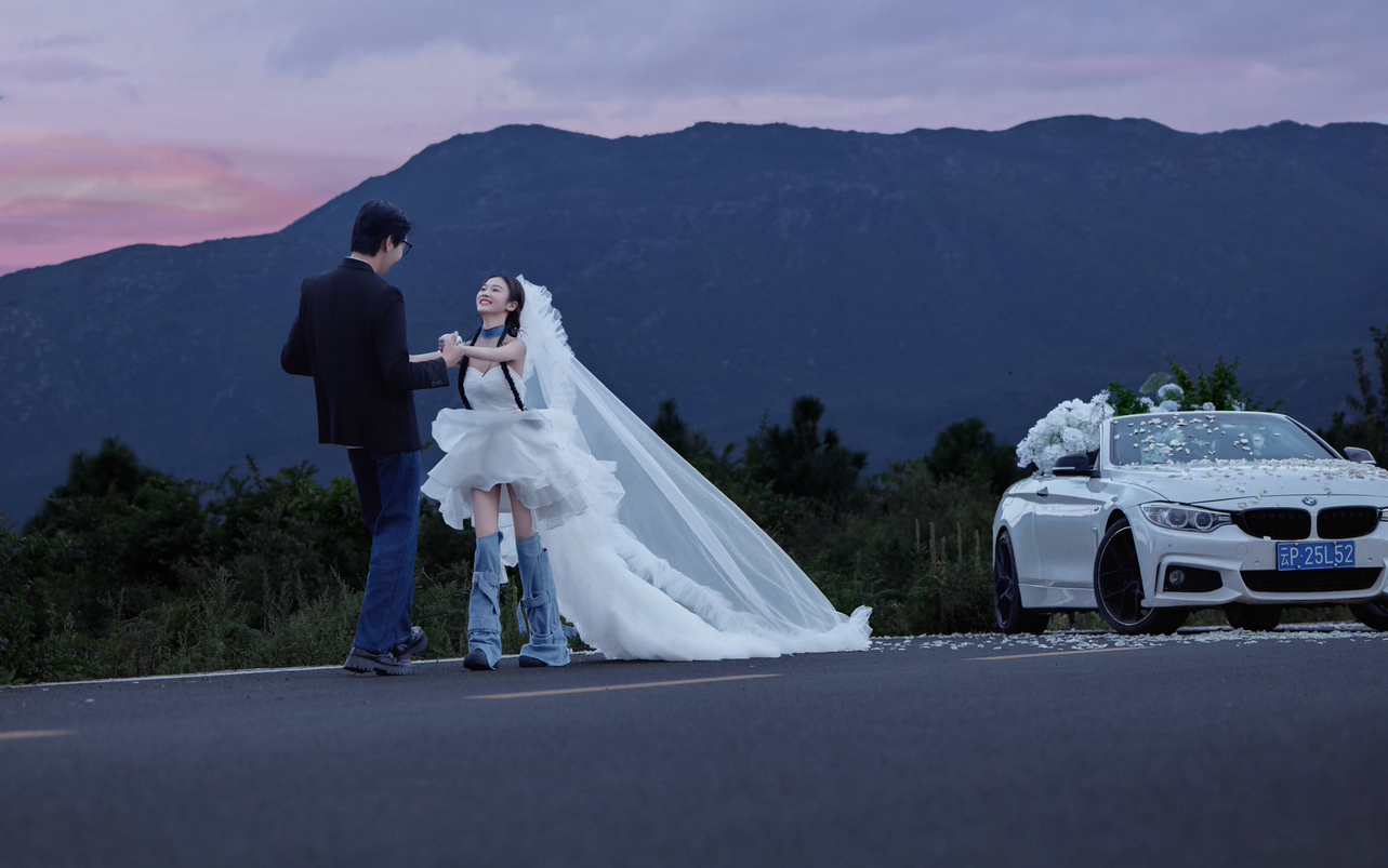 丽江公路旅拍婚纱照
