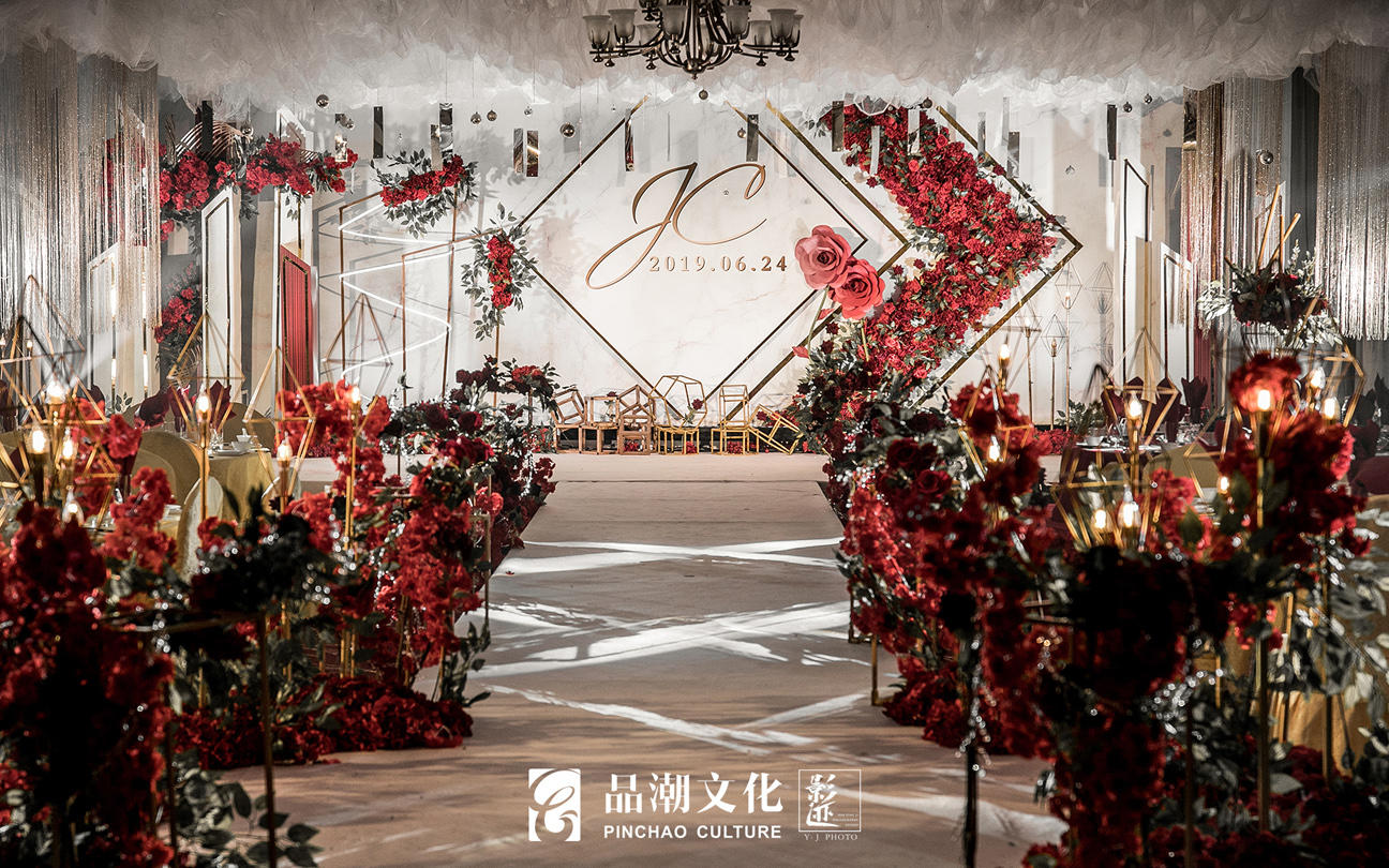 品潮婚礼策划 | 时尚红白主题婚礼