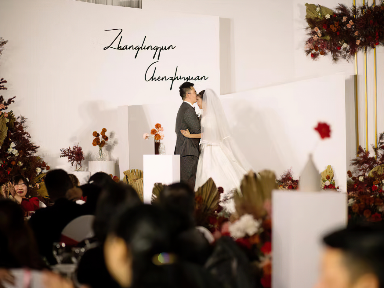 简约高级红白色系婚礼/倾城伊人婚礼