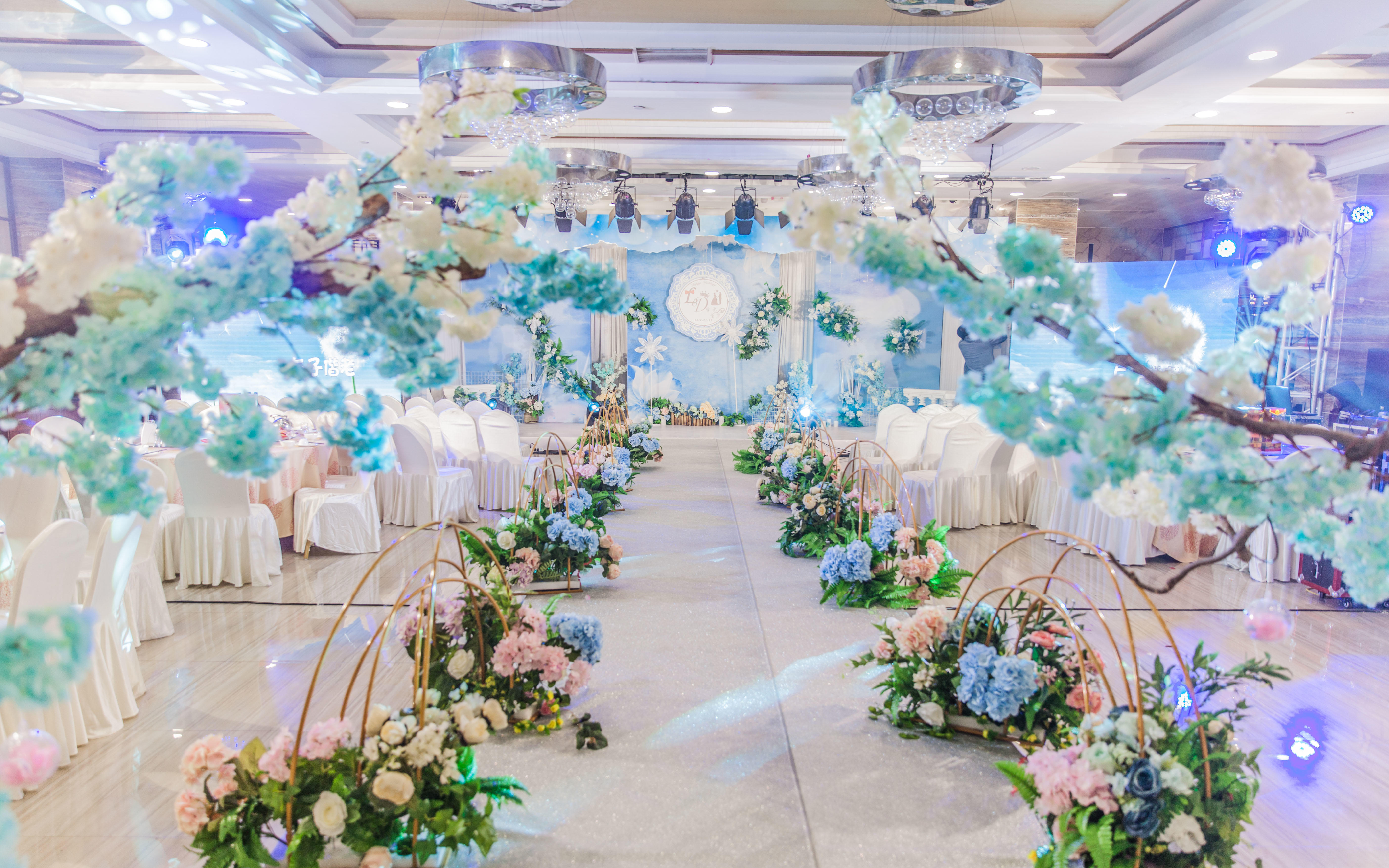 2019 潮流风尚 红金简约婚礼