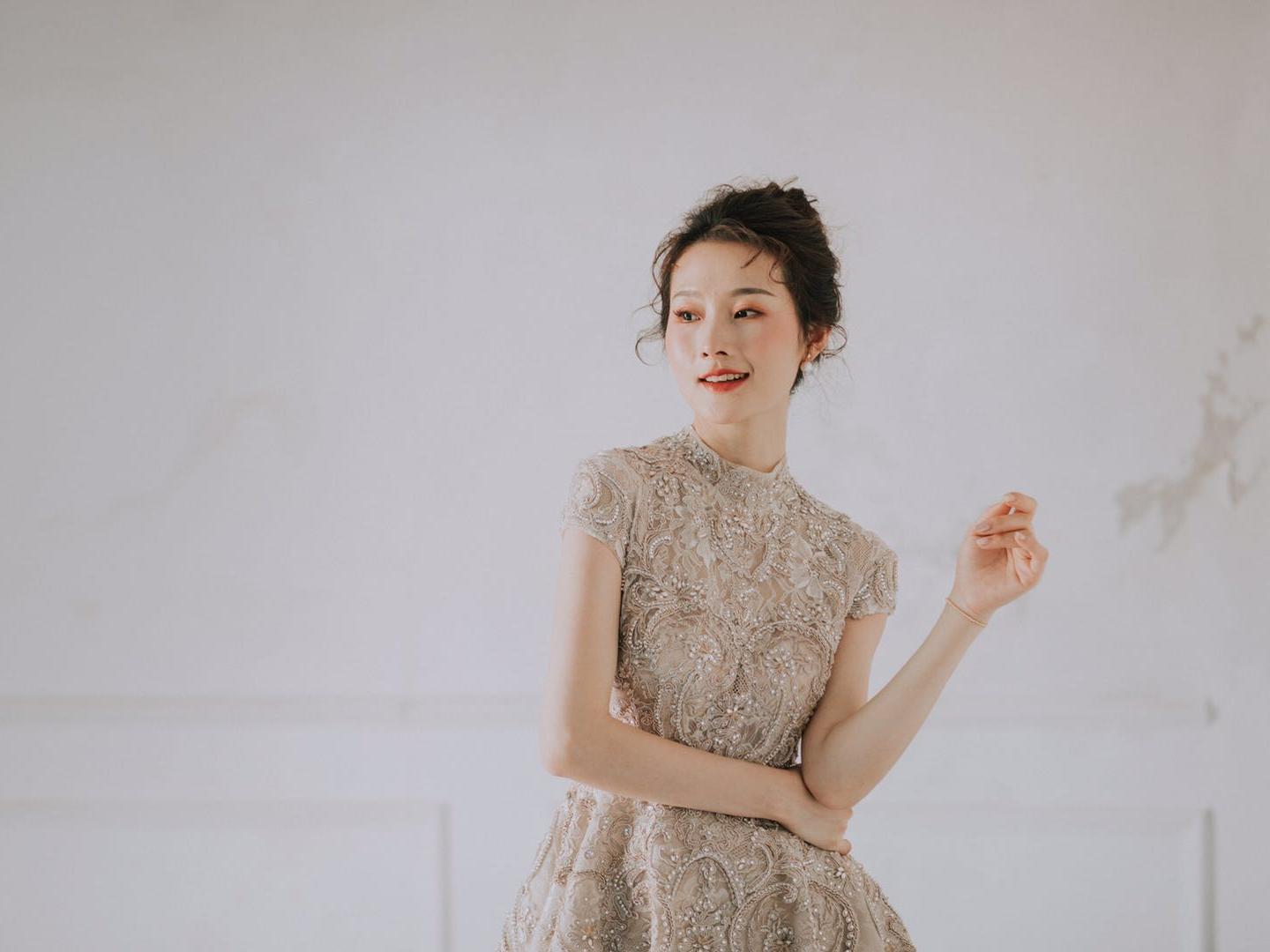 安娜 #超值组合#婚纱+敬酒服