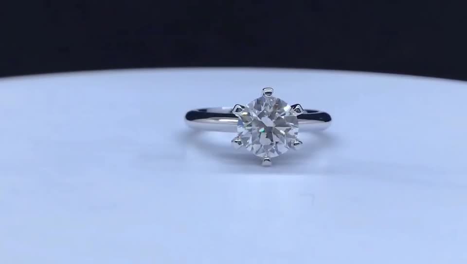 五十分VVS H色钻石 配GIA证书