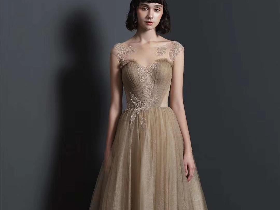 限量推出 三件套 品牌主纱+出门纱+明星礼服