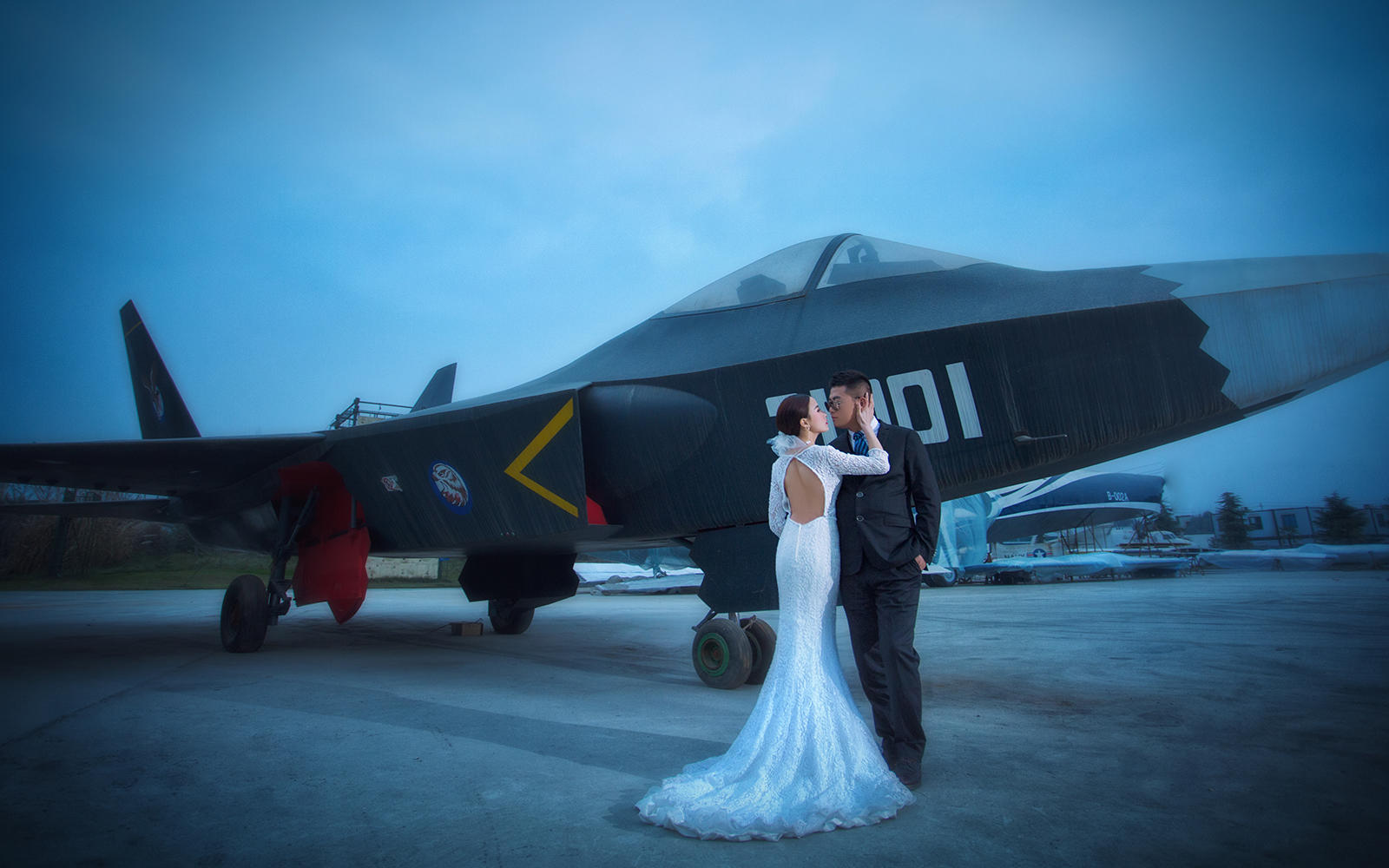 甜蜜情侣照 室内拍摄情侣写真