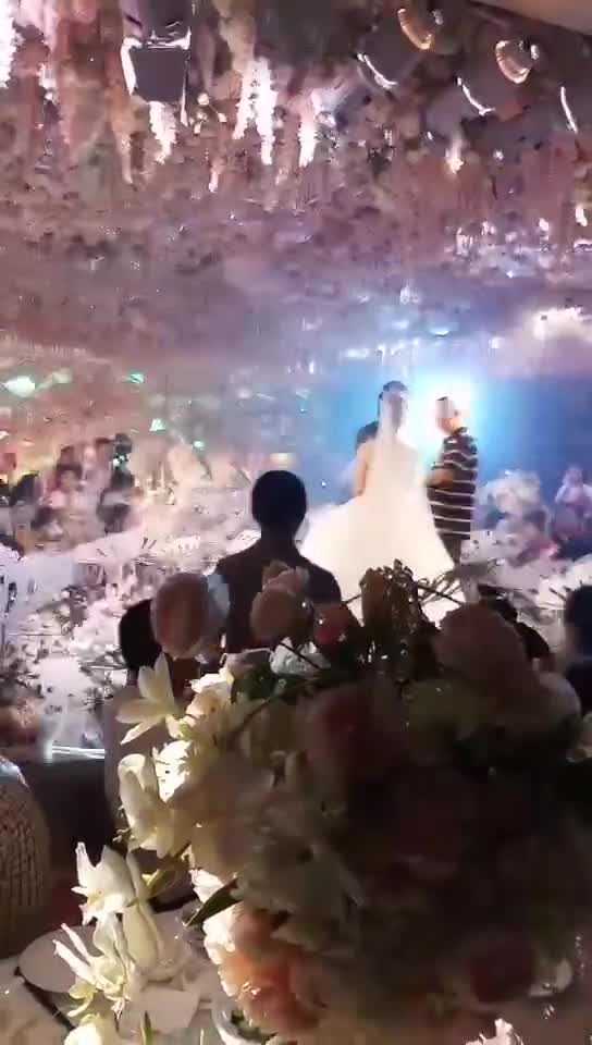 湖北辉之煌10周年高端婚礼定制大型折扣活动5折起