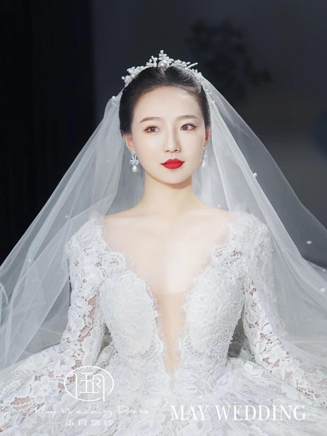 精品婚纱+礼服+秀禾+伴娘伴郎新郎十二件套