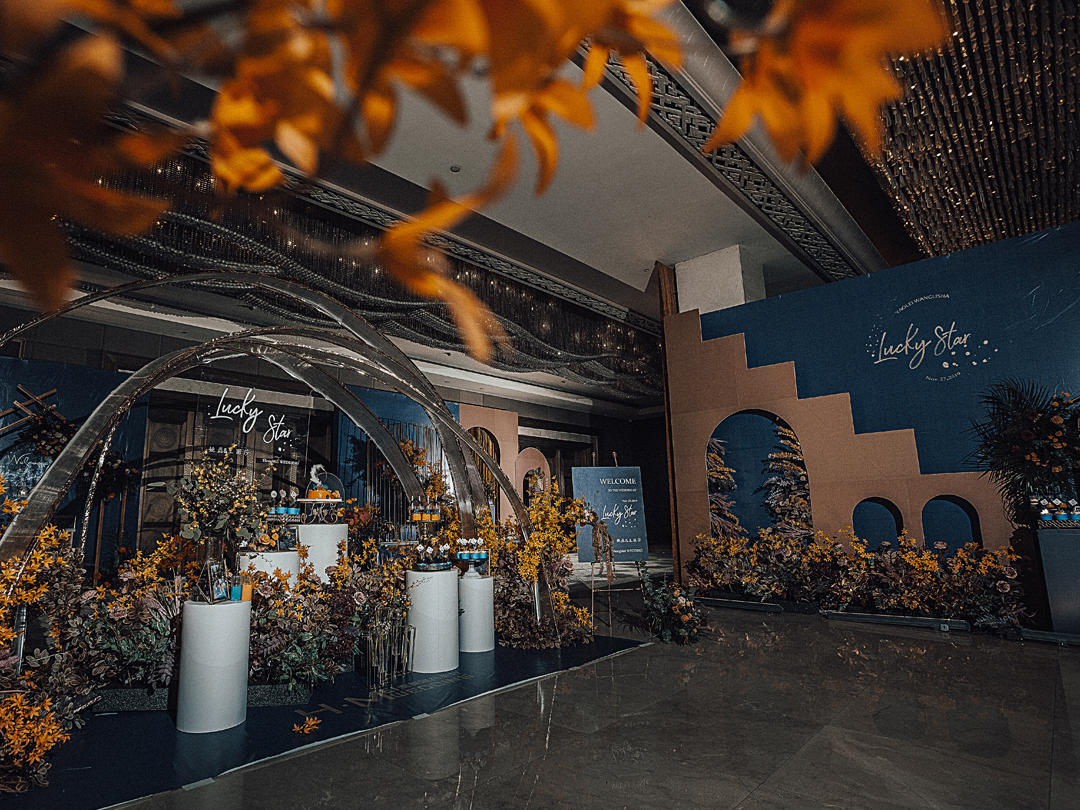 恒美婚礼 铜雀台 蓝橙撞色