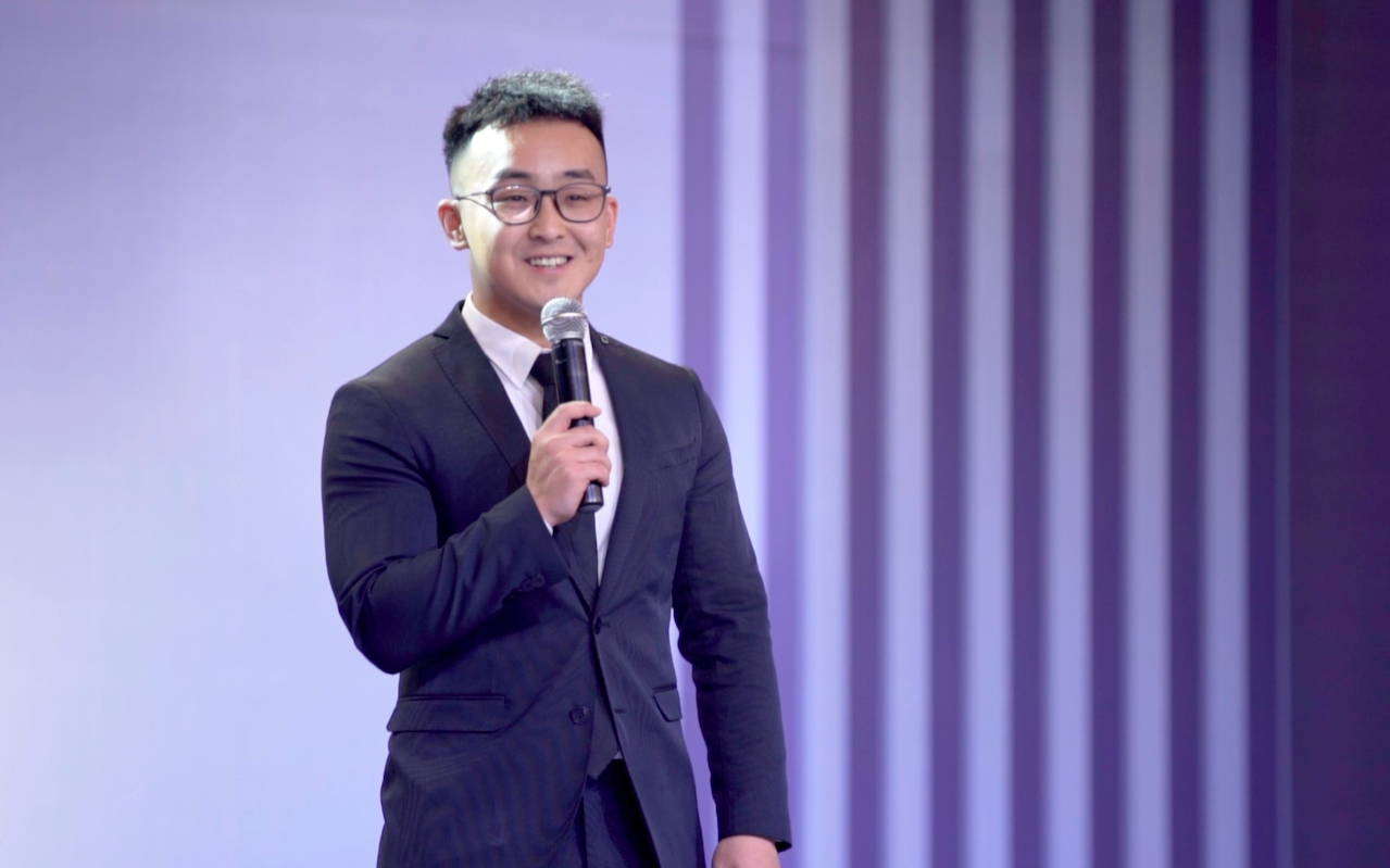 李康：资深主持+流程策划+音乐执行+督导师