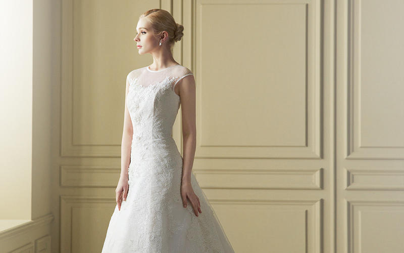 优美的曲线让我们拥有更多的自信--