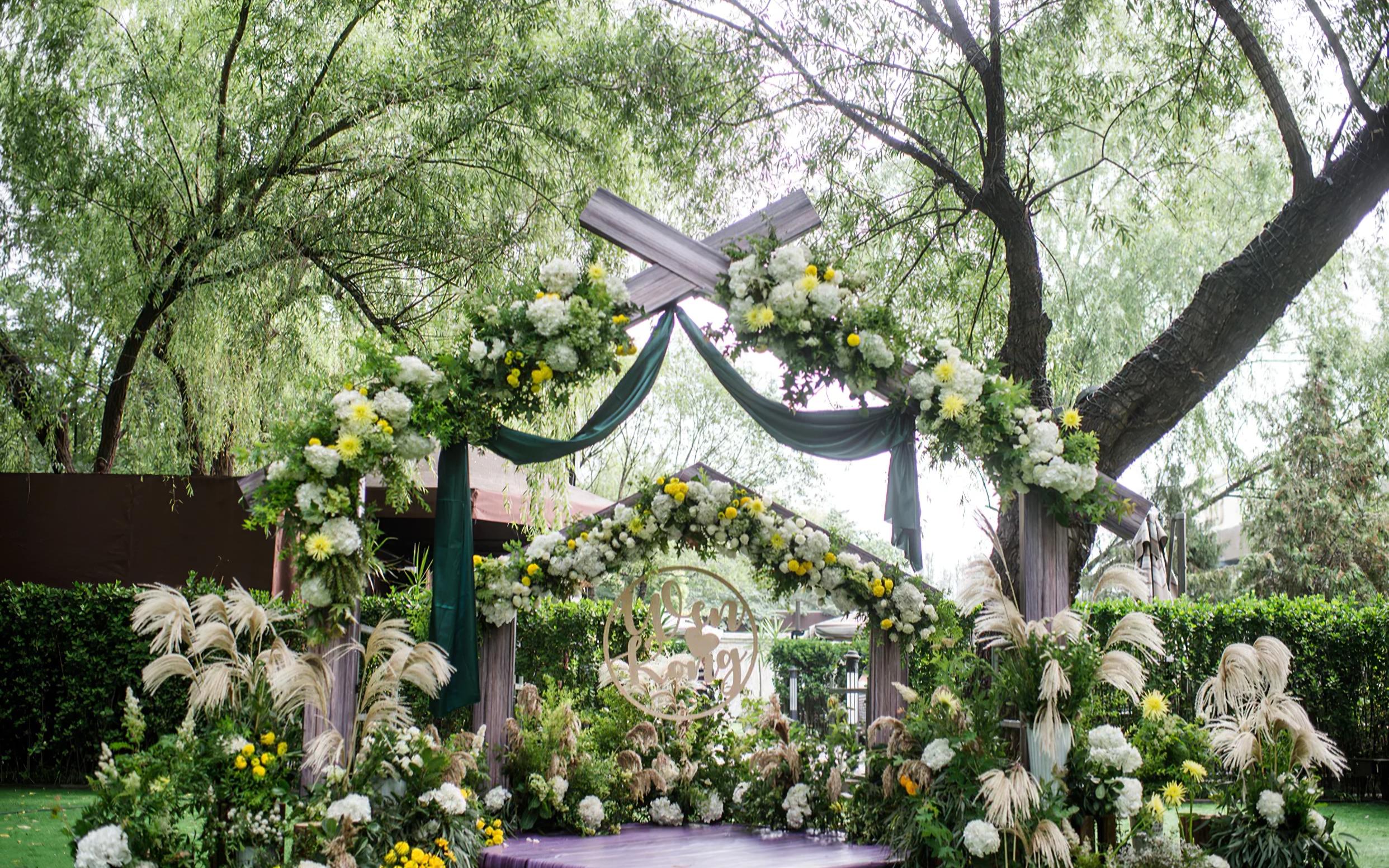 鹤壁草坪婚礼花好月圆婚礼
