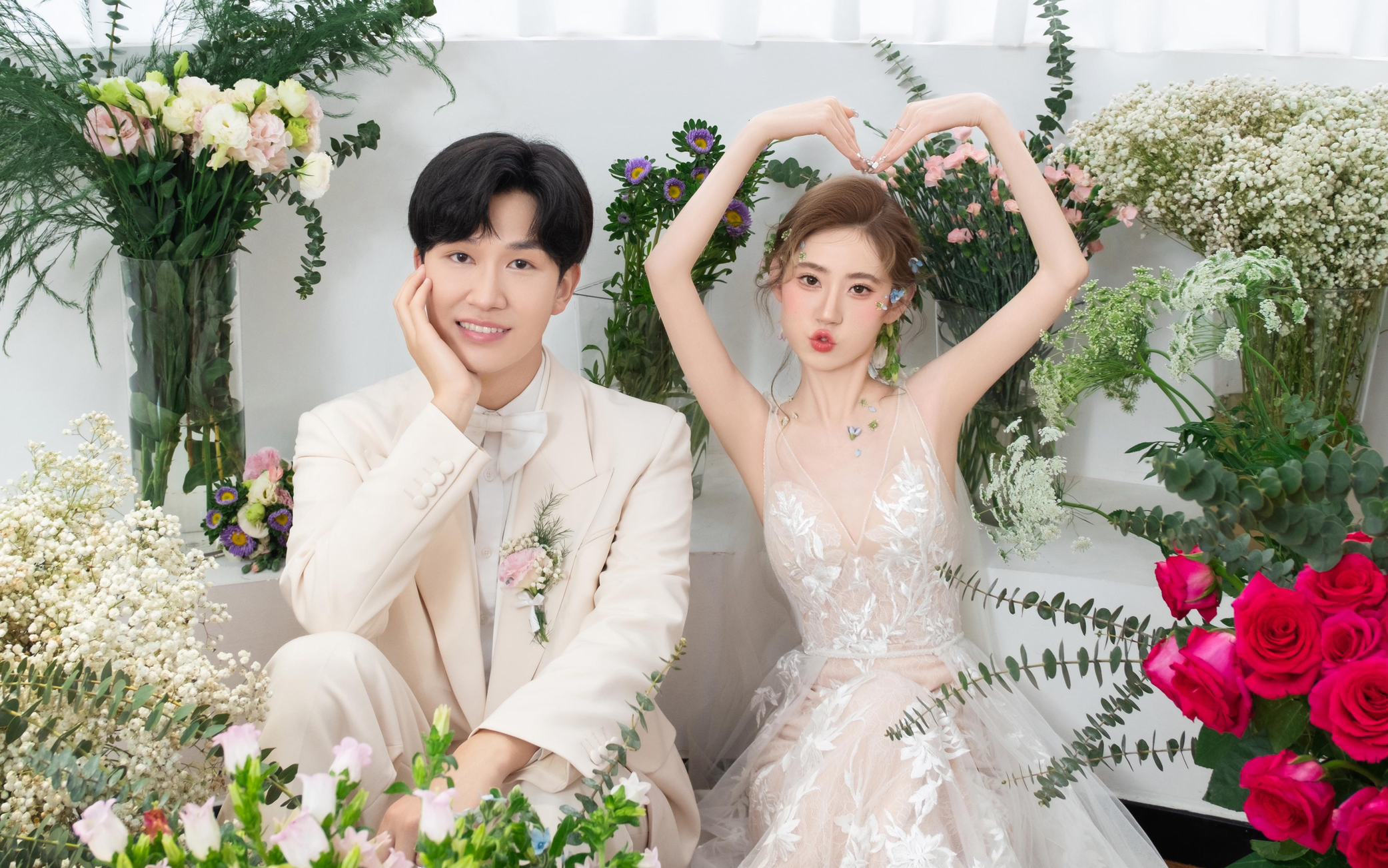 韩式花房婚纱照｜鲜花为配浪漫运作