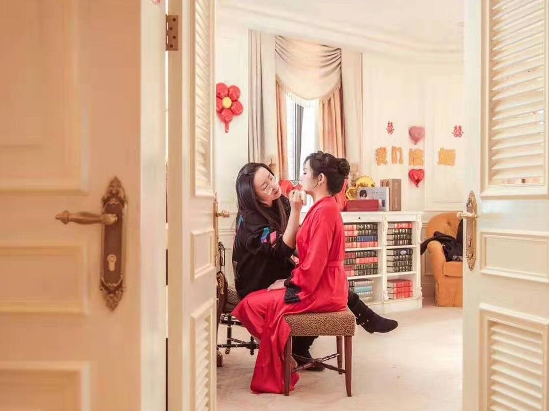 榜单热销-全天跟妆+不限次数造型+送妈妈妆伴娘妆