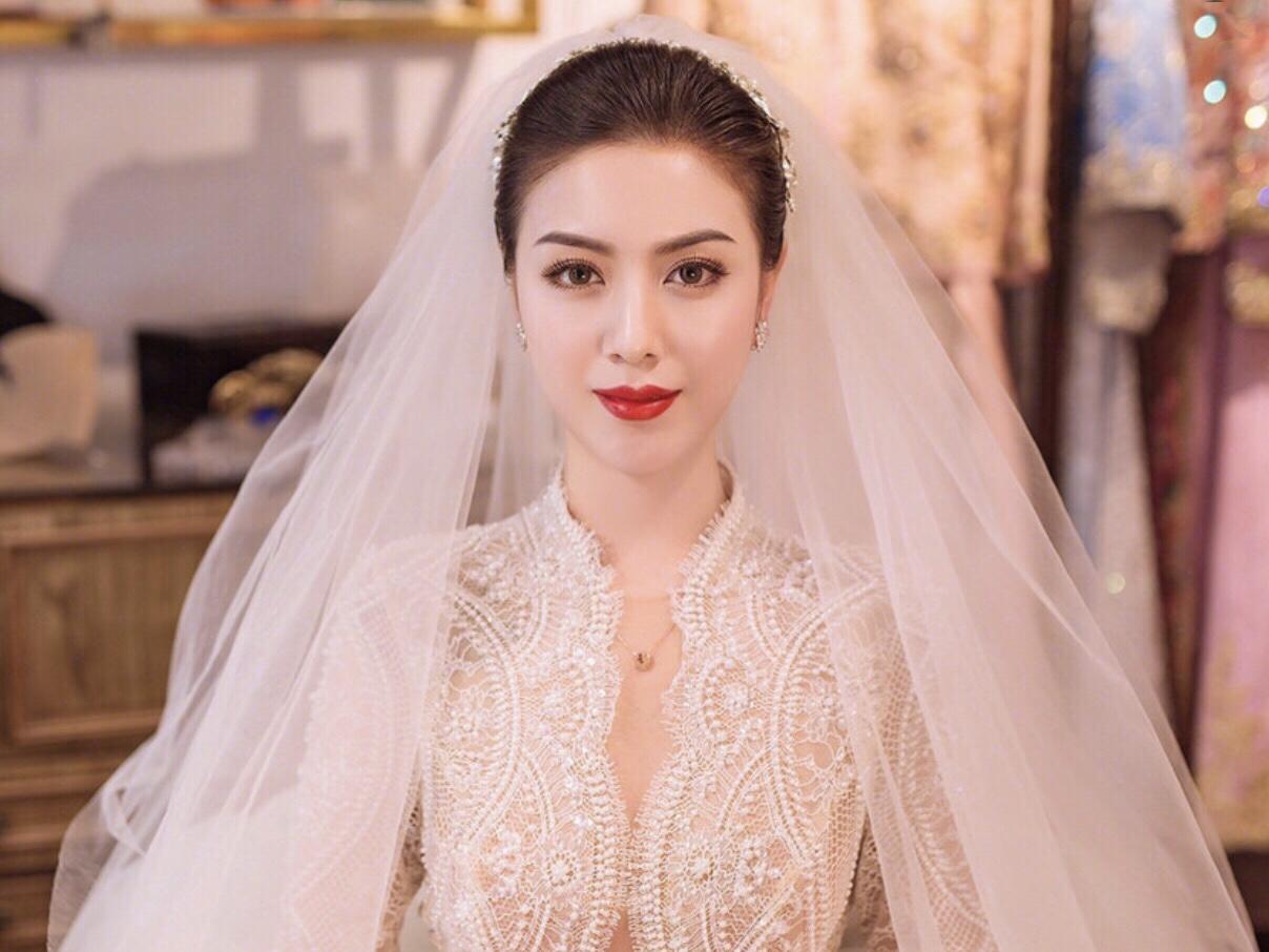 梦幻公主系列定制婚纱+礼服