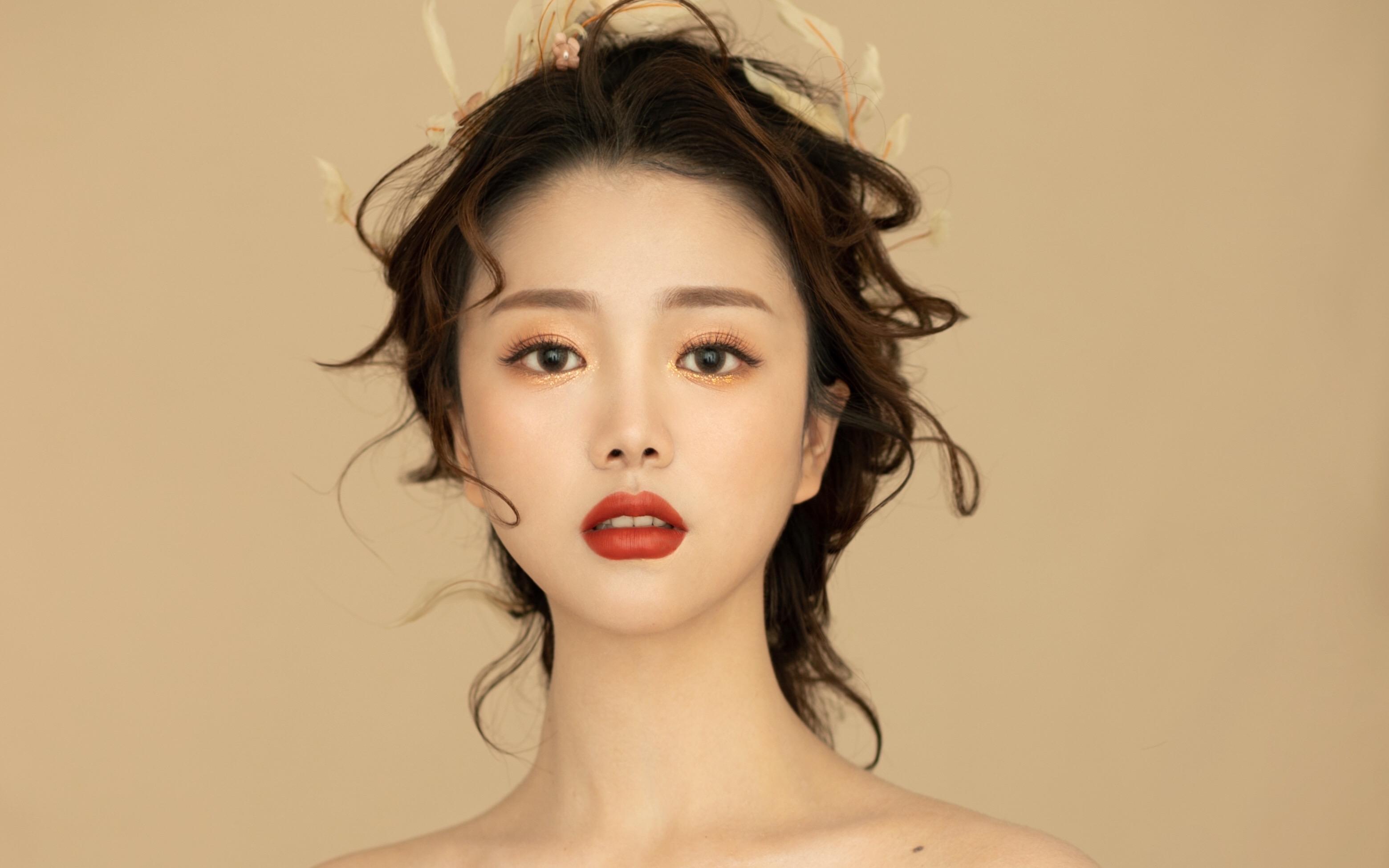 MUMU时尚新娘简约时尚妆容