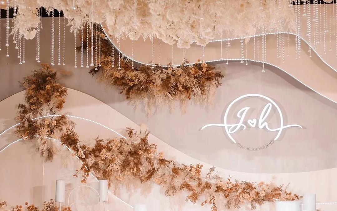 【爱谛尔婚礼】红金欧式复古骑士与玫瑰