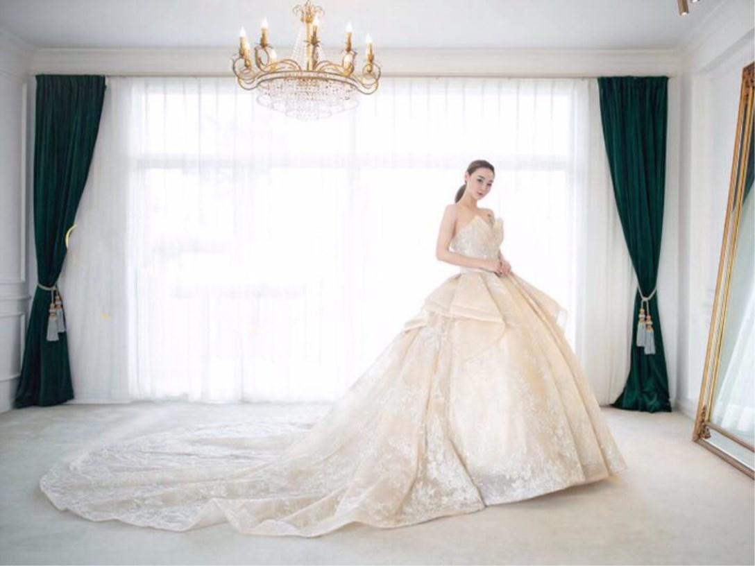 重手工香槟金色主纱大拖尾