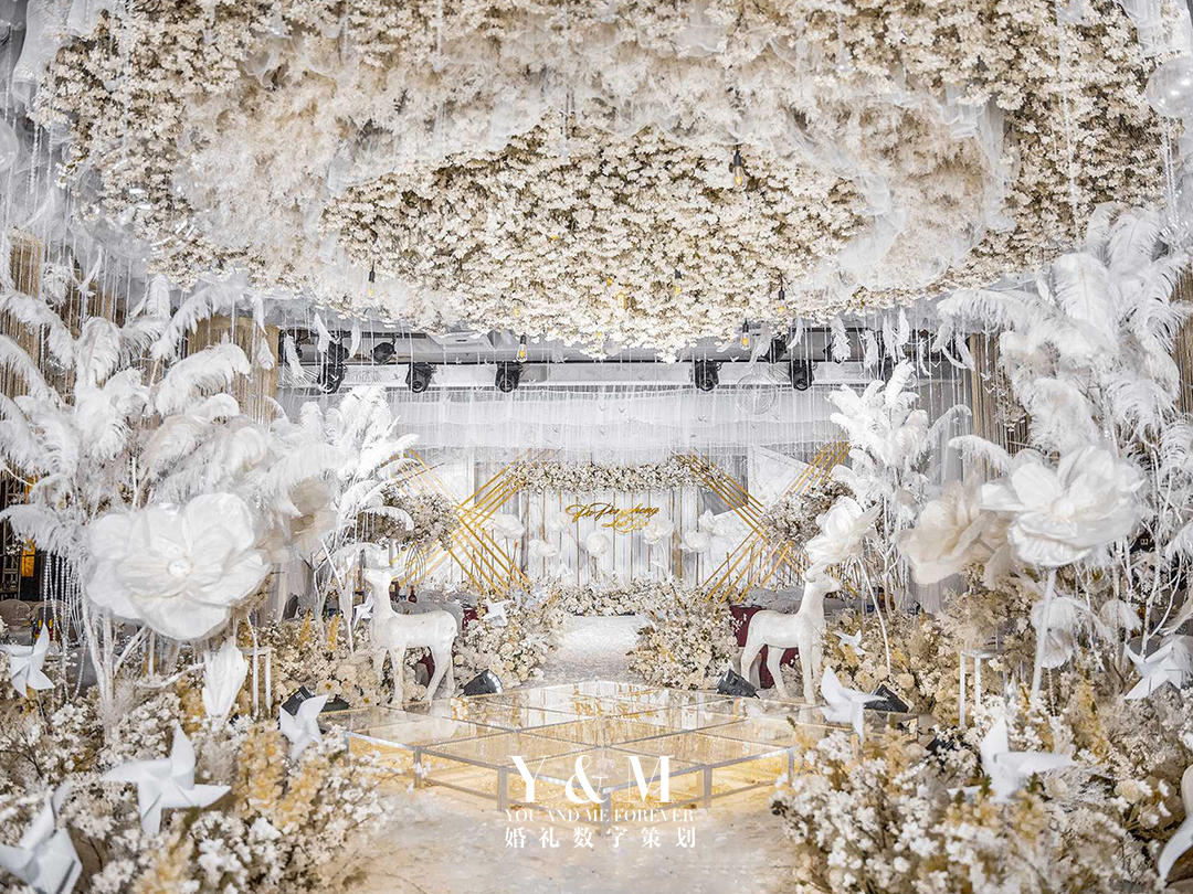 YAM婚礼 | 奢华饱满香槟吊顶 海漫香槟系婚礼