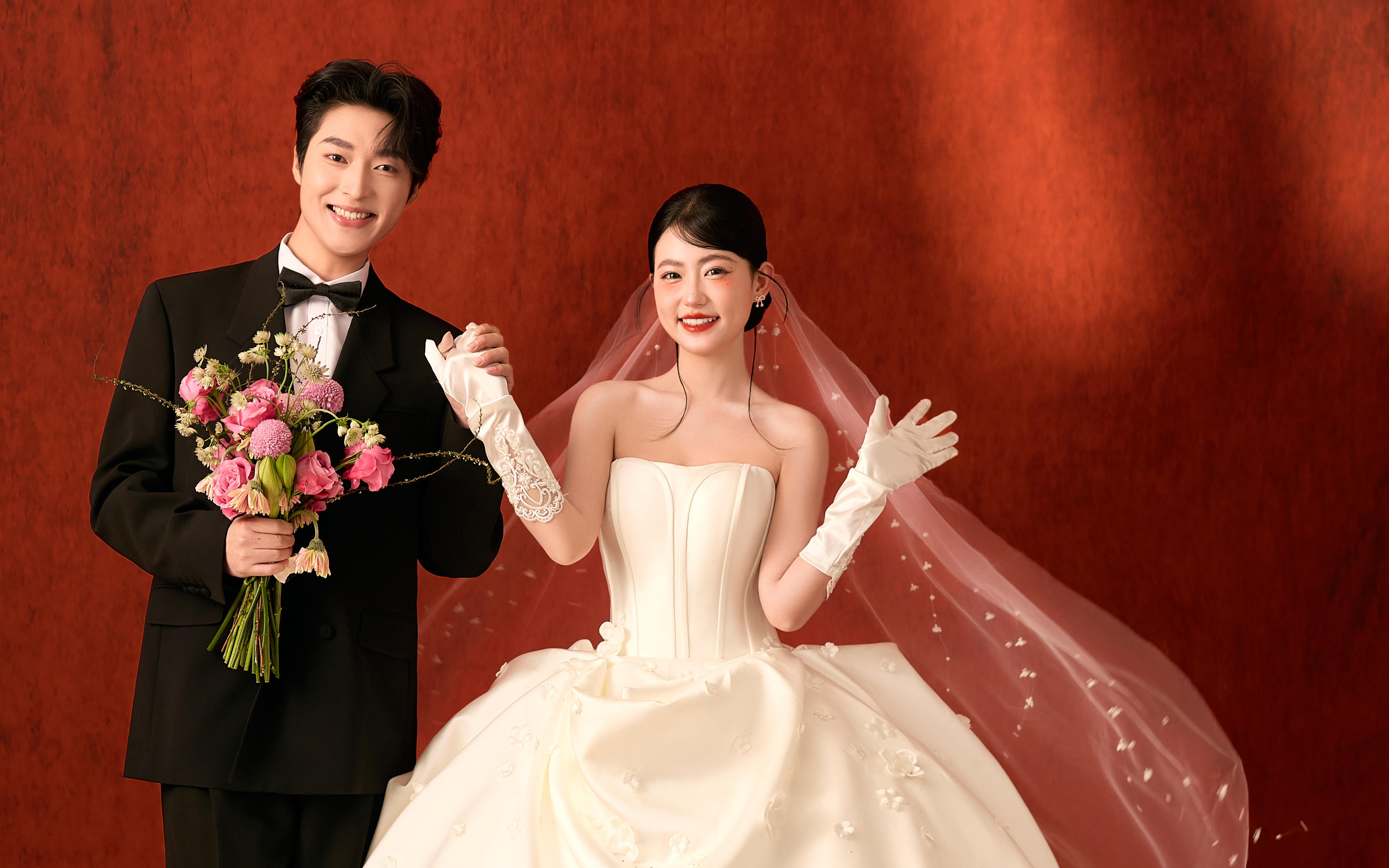 被問爆的復古甜妹婚照??在承德拍的??