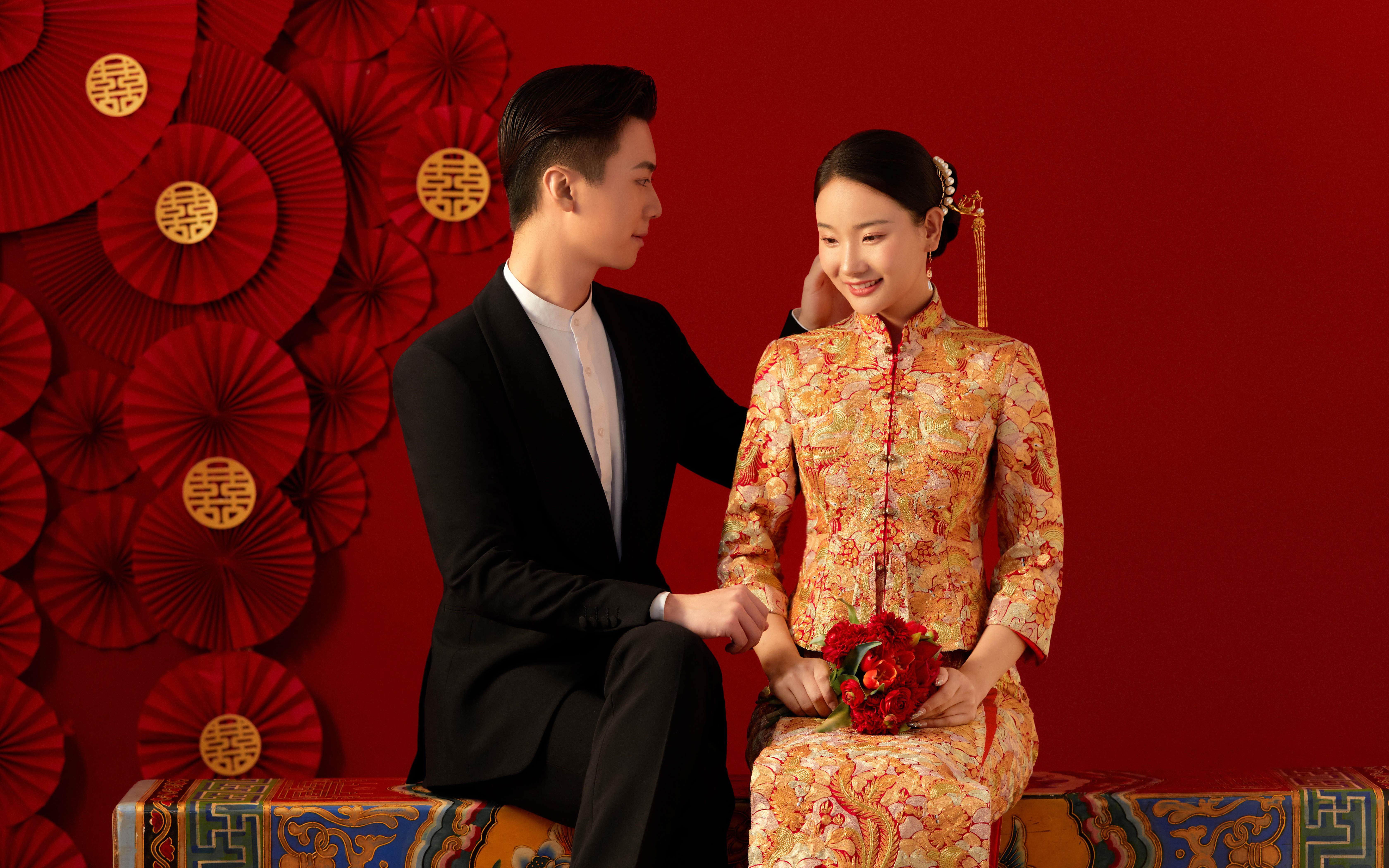 新中式喜嫁婚纱照，中式秀禾温婉端庄