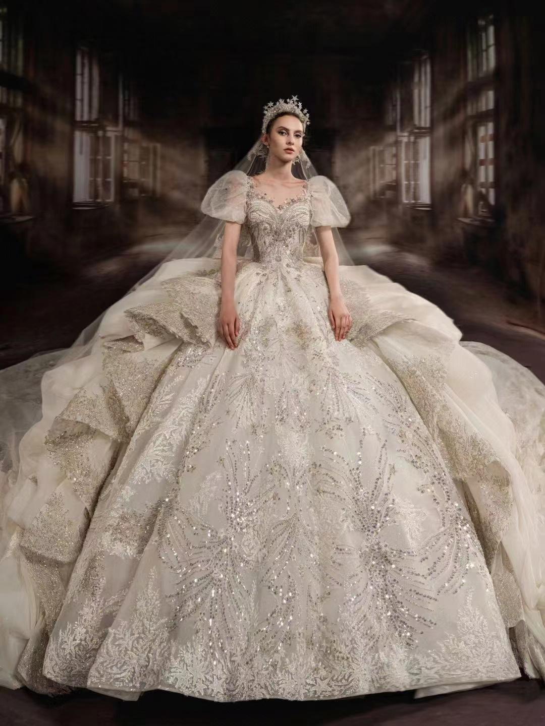 重工大拖尾婚纱