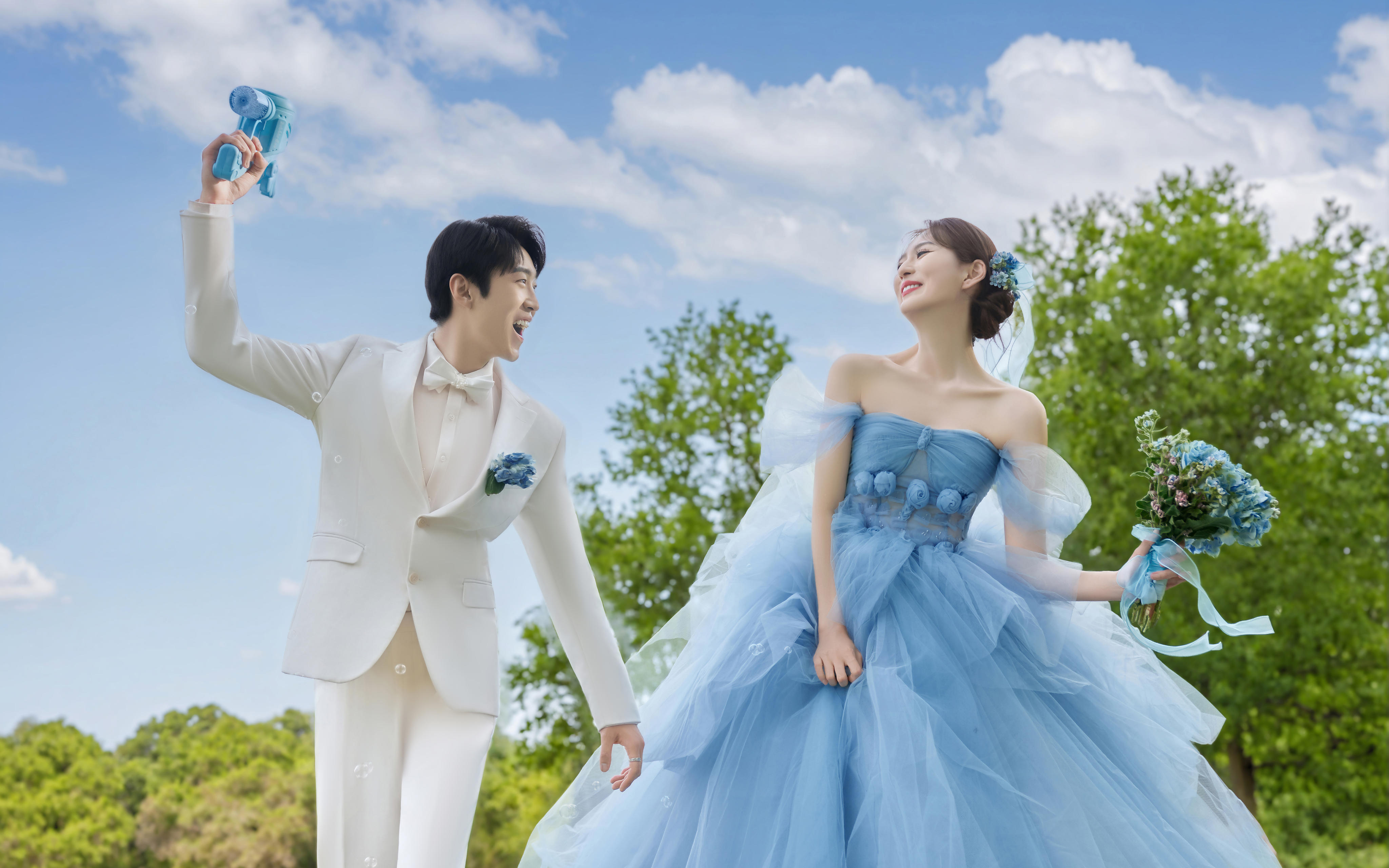 💙神级春日甜妹！草坪婚纱照~