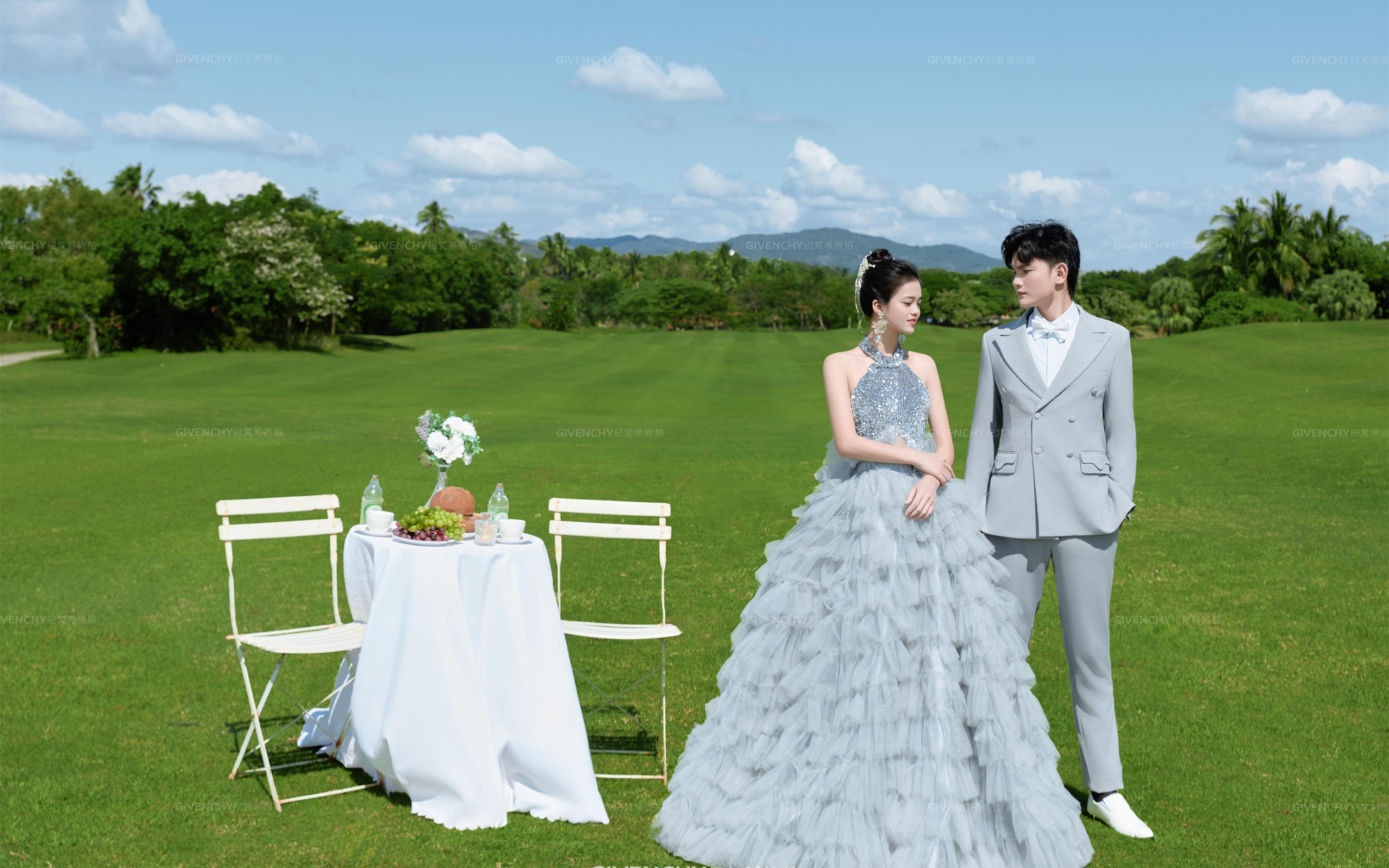 【三亚客片】自然为诗 爱意蔓延 草坪婚纱照