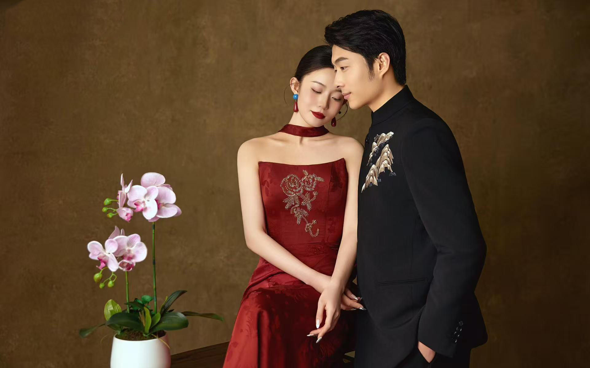 【红色旗袍真的太美了】