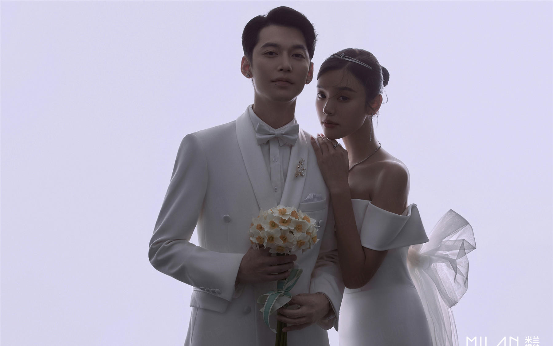 誰(shuí)懂啊??氛圍感拉滿的光影婚紗照