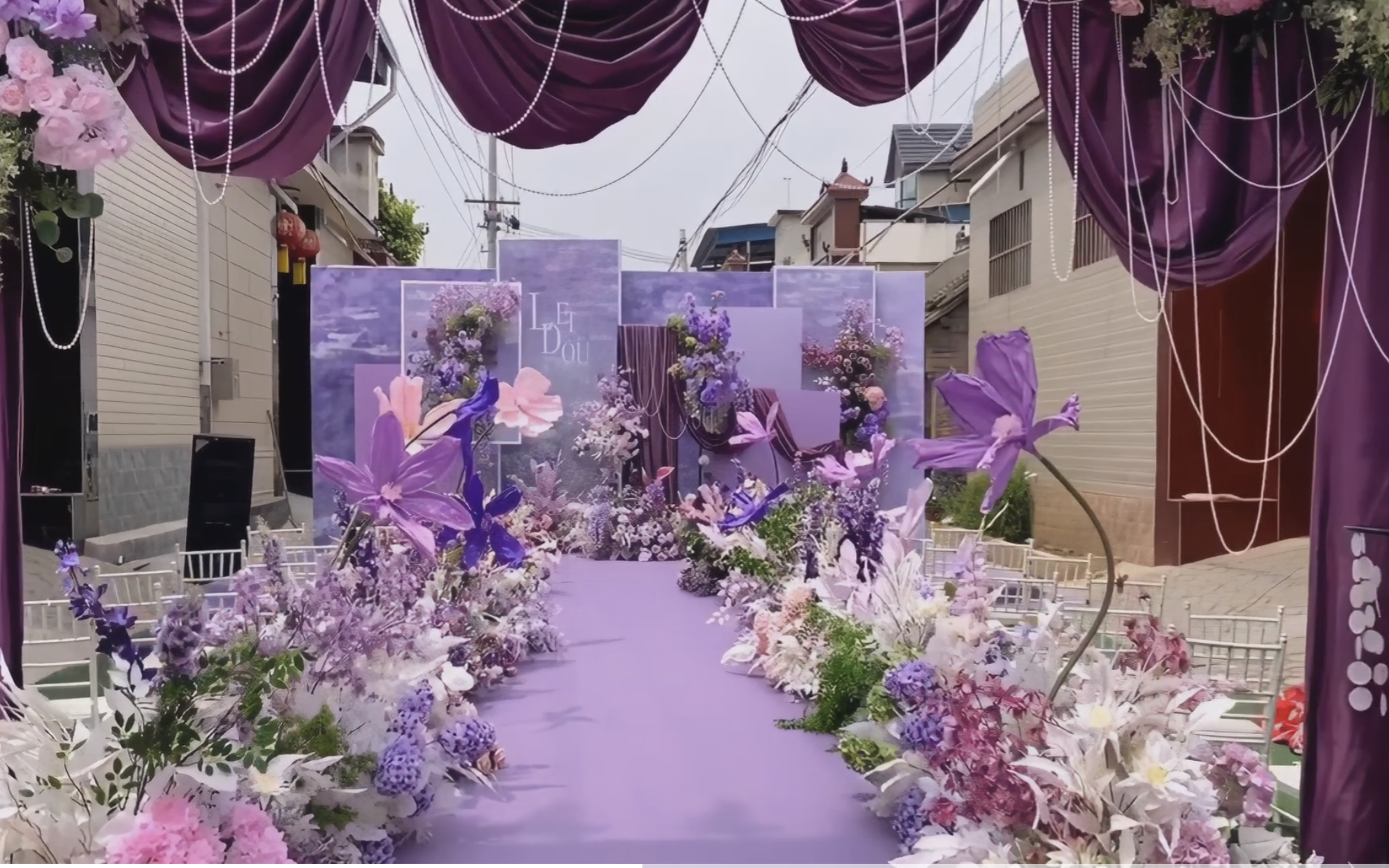 紫色復(fù)古莫奈油畫風(fēng)婚禮