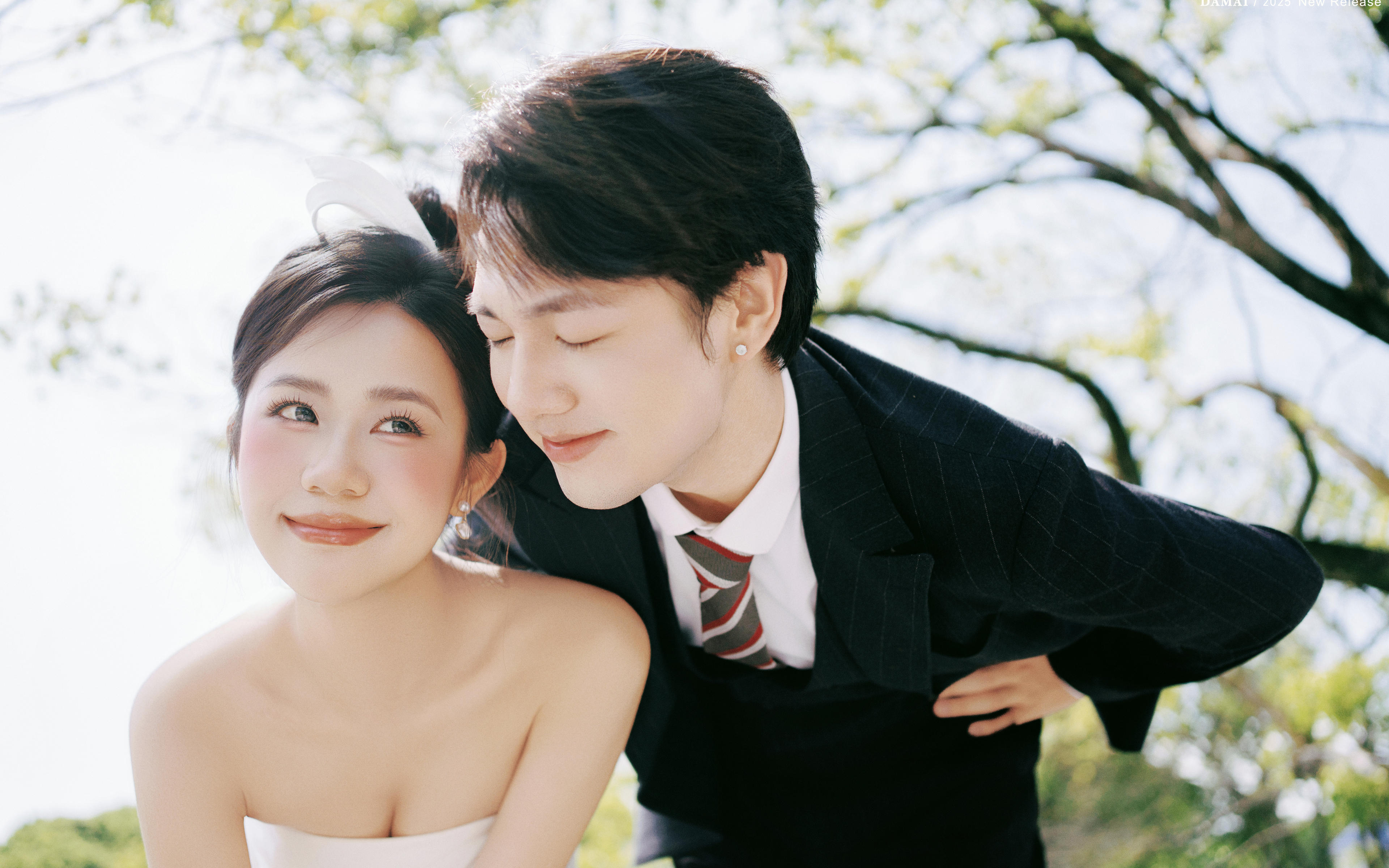 春花浪漫，闯入莫奈油画里的婚纱照