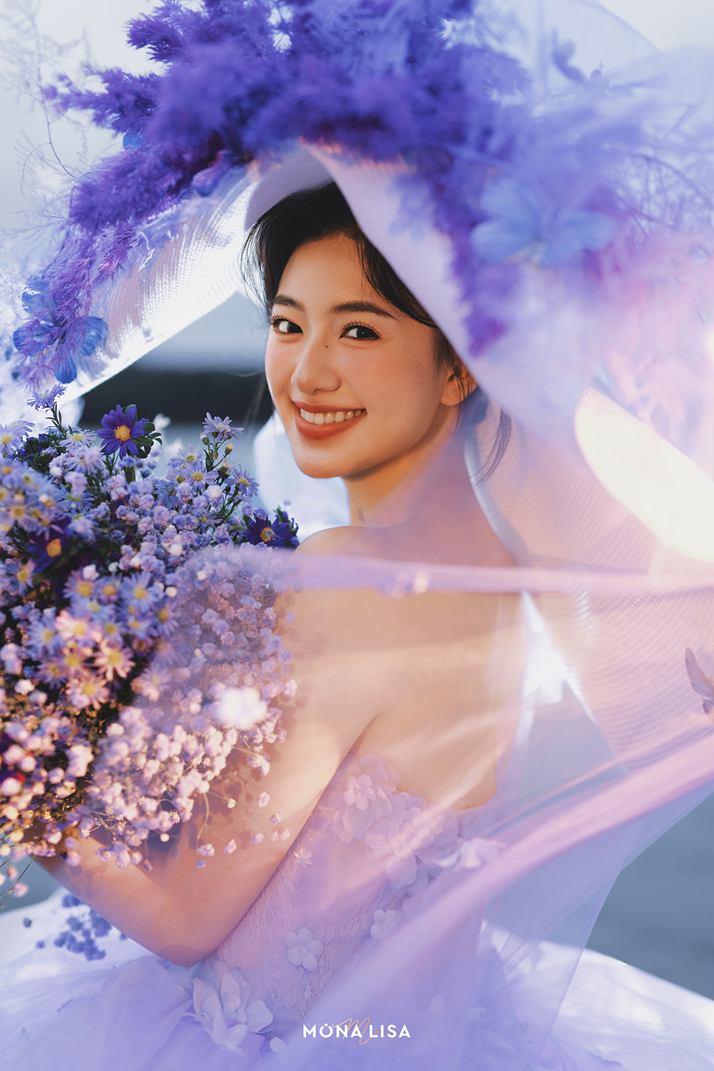 穿紫色的婚纱拍婚纱照，直接美成童话主角