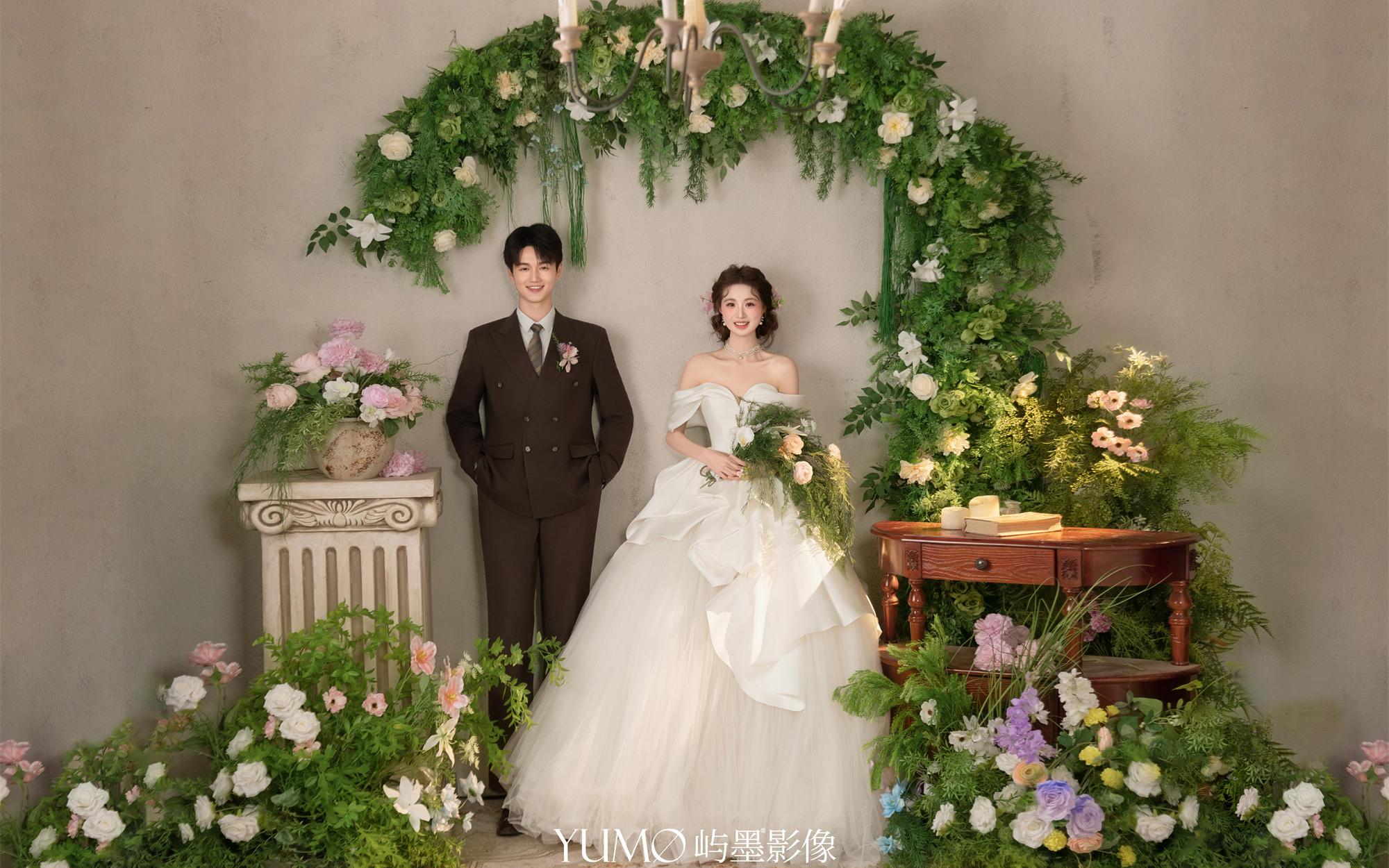 嶼墨影像｜室內婚紗照｜浪漫的儀式感