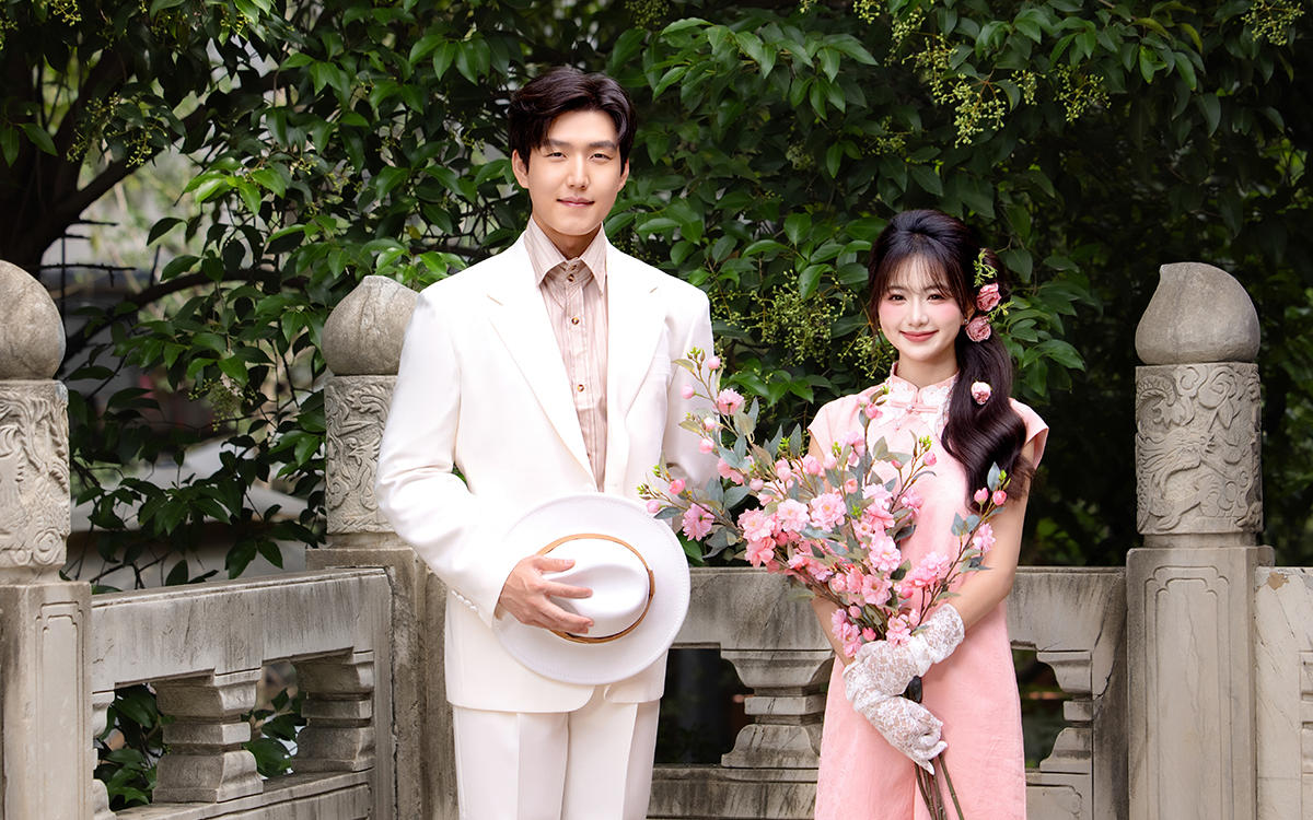 外景 l 拍到了江南女孩的新中式园林婚纱照