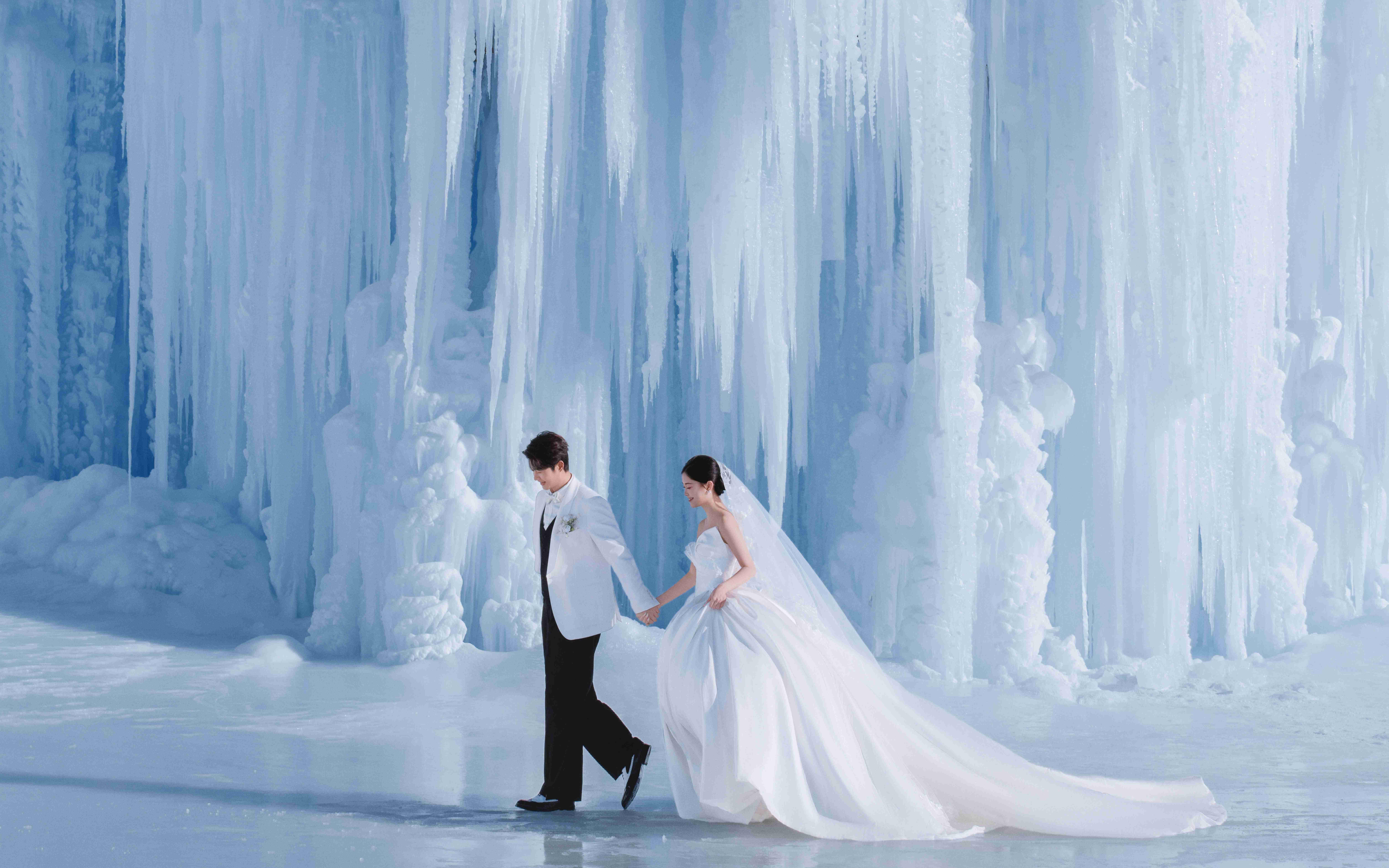 誰(shuí)懂啊！被這組冰川婚紗照美哭